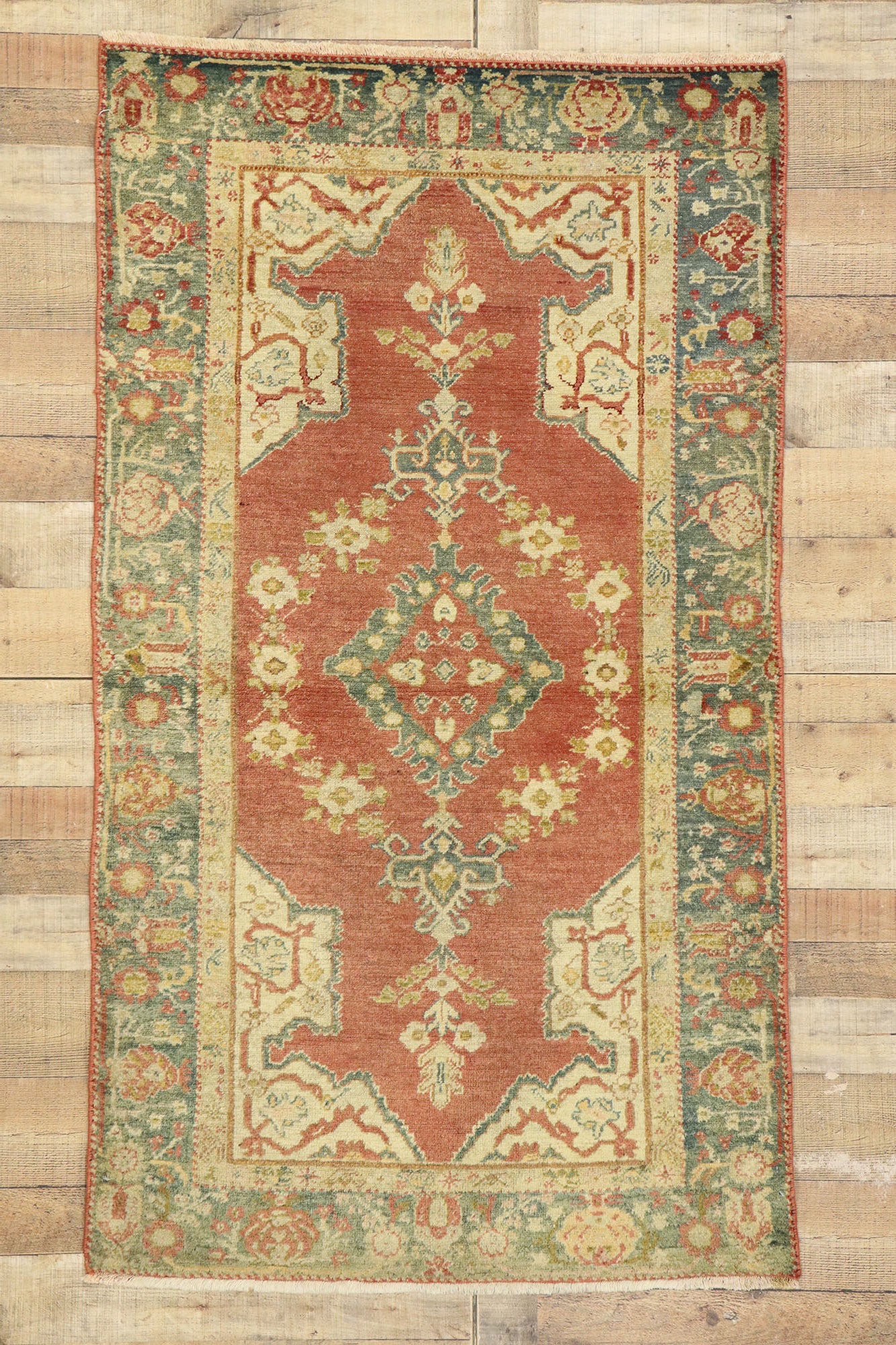 4 x 6 Vintage Turkish Oushak Rug 73915