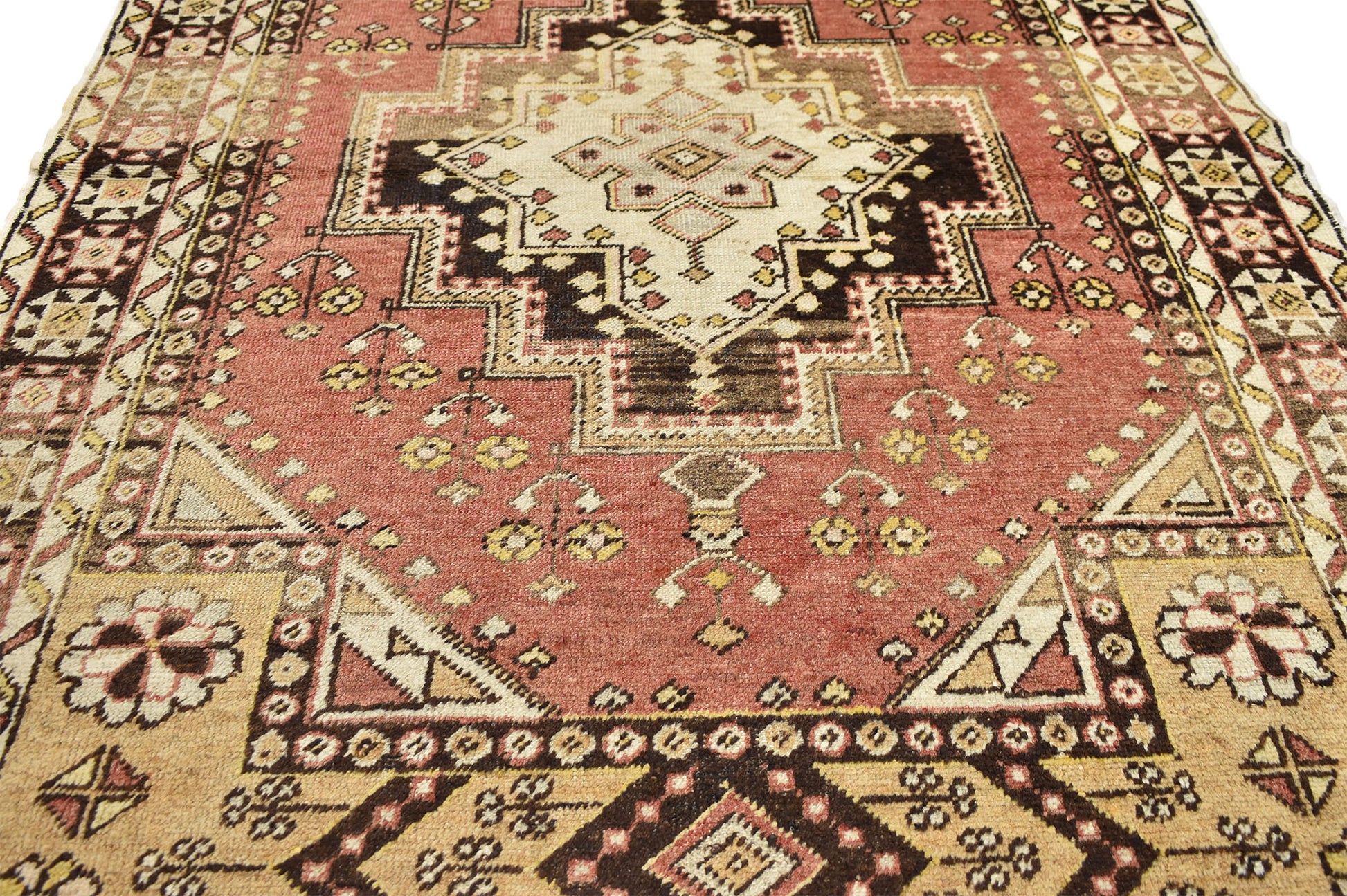 4 x 6 Vintage Turkish Oushak Rug 73922