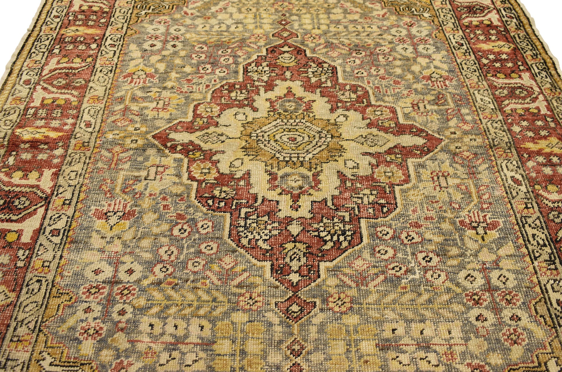 4 x 6 Vintage Turkish Sivas Rug 73929