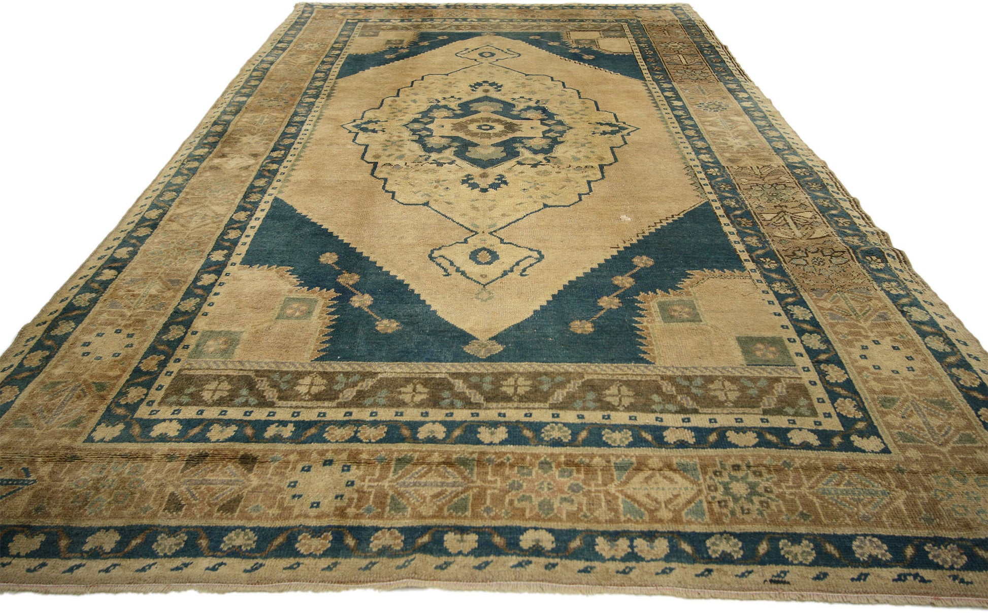 5 x 10 Vintage Turkish Oushak Rug 74103