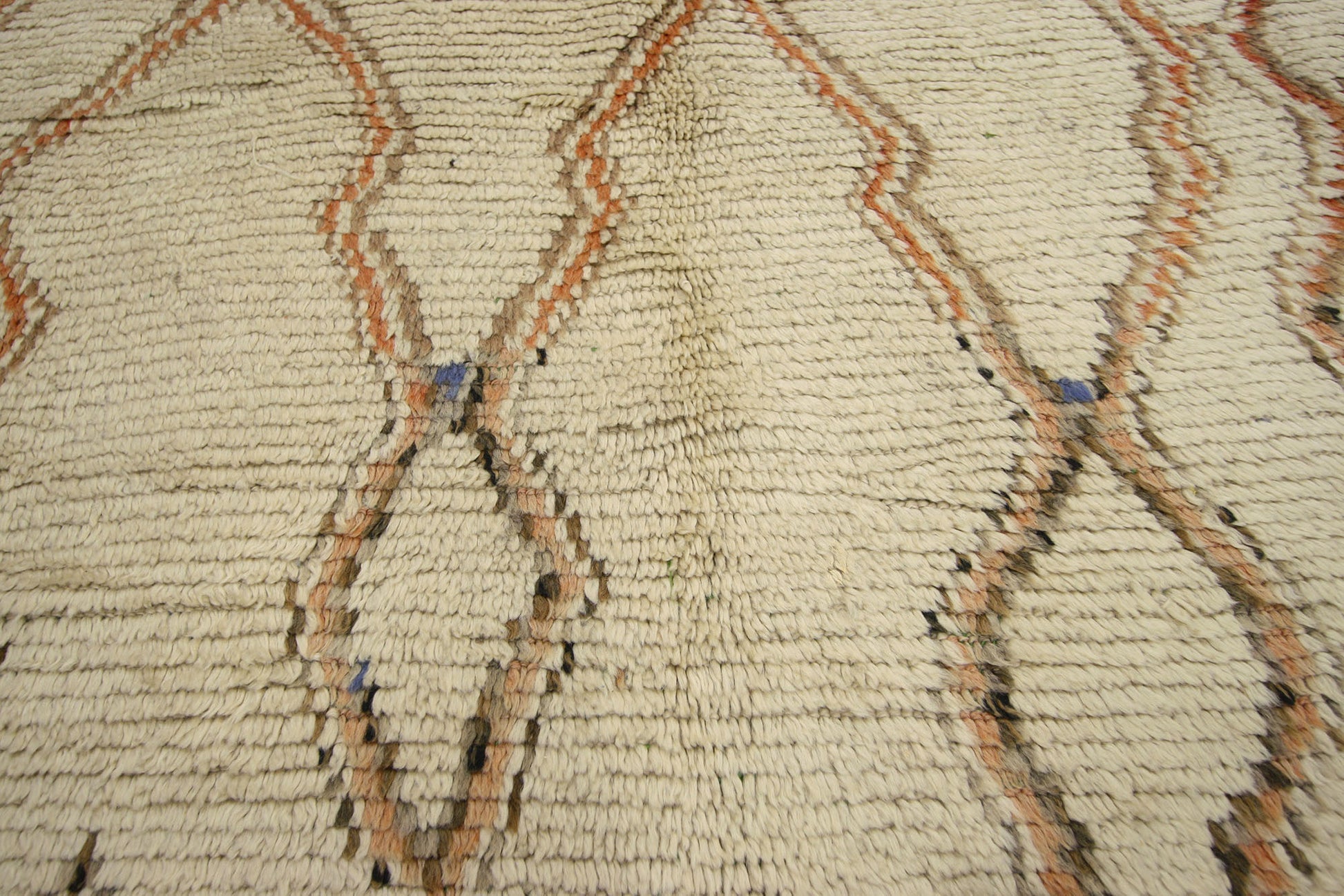 4 x 5 Vintage Moroccan Azilal Rug 74429