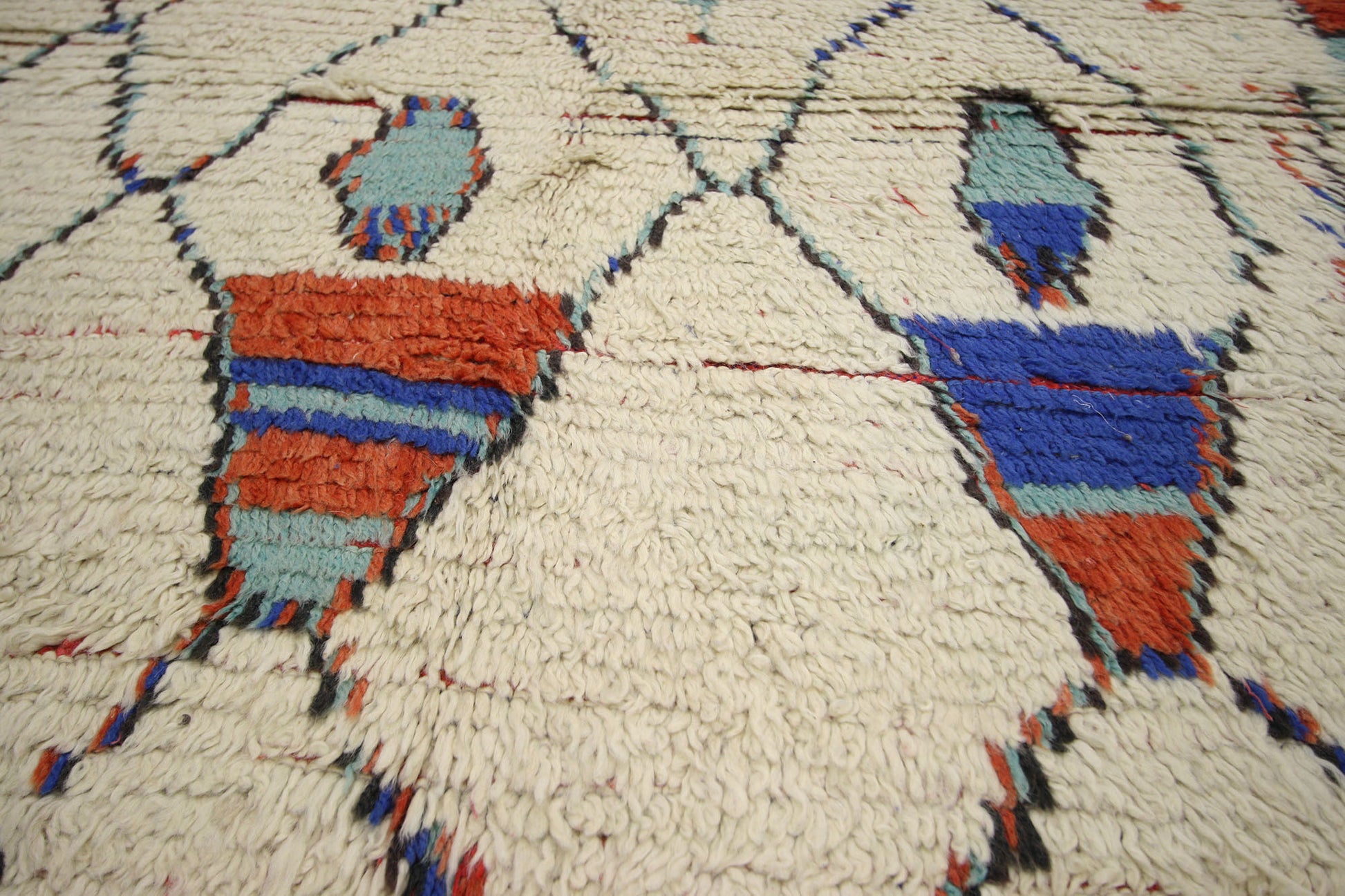 4 x 8 Vintage Moroccan Rug 74433