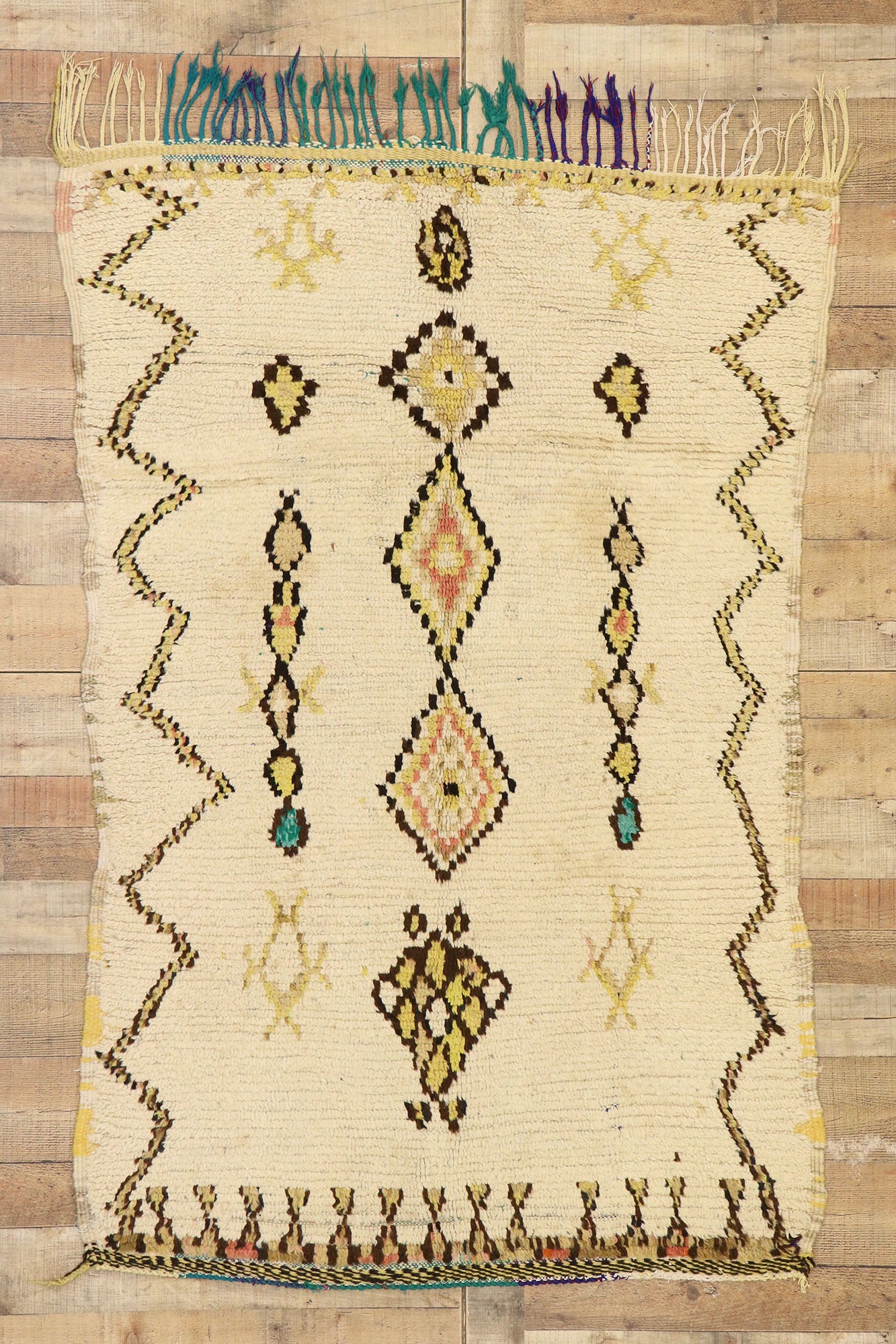 4 x 6 Vintage Moroccan Azilal Rug 74546