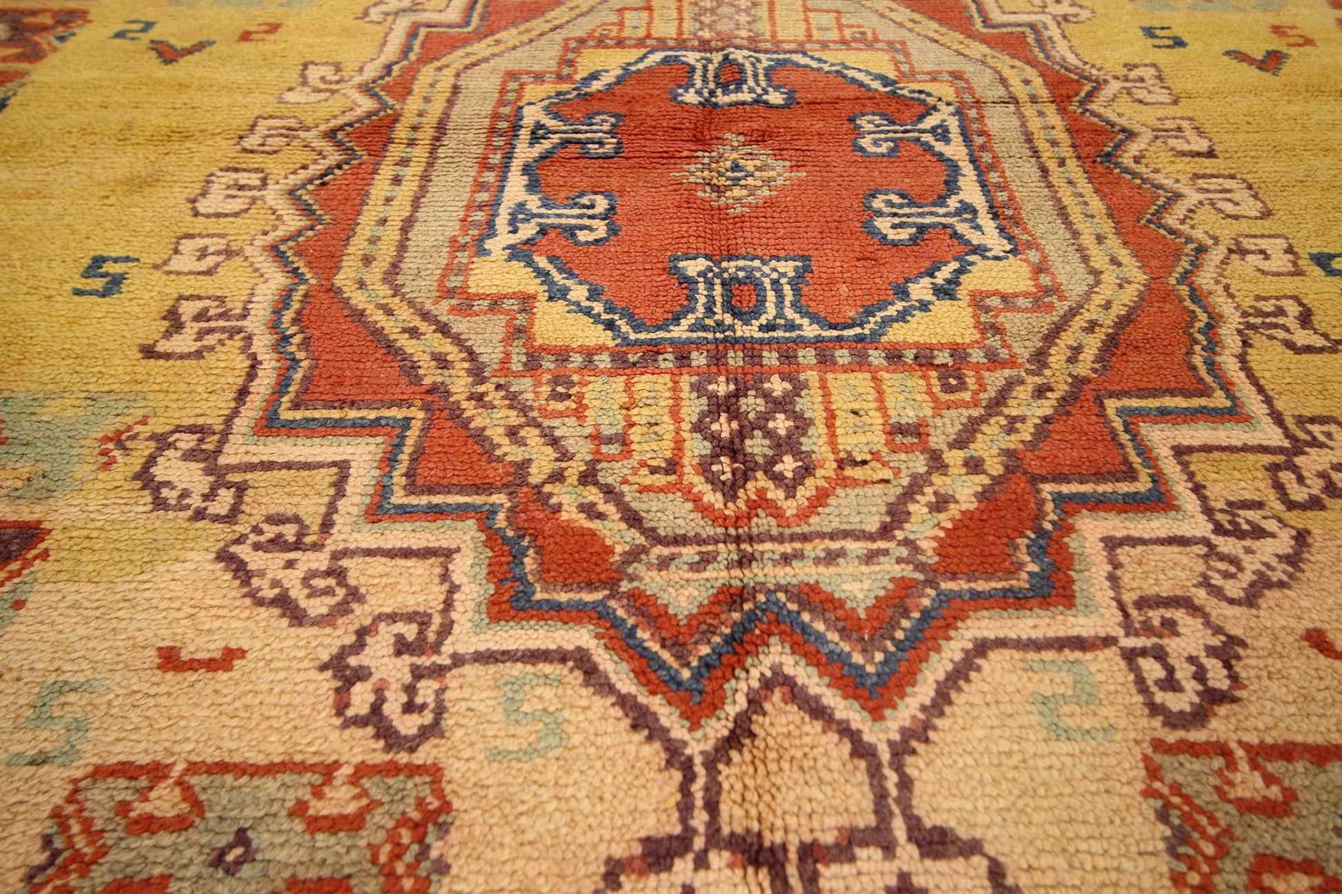 5 x 8 Vintage Moroccan Rug 74555