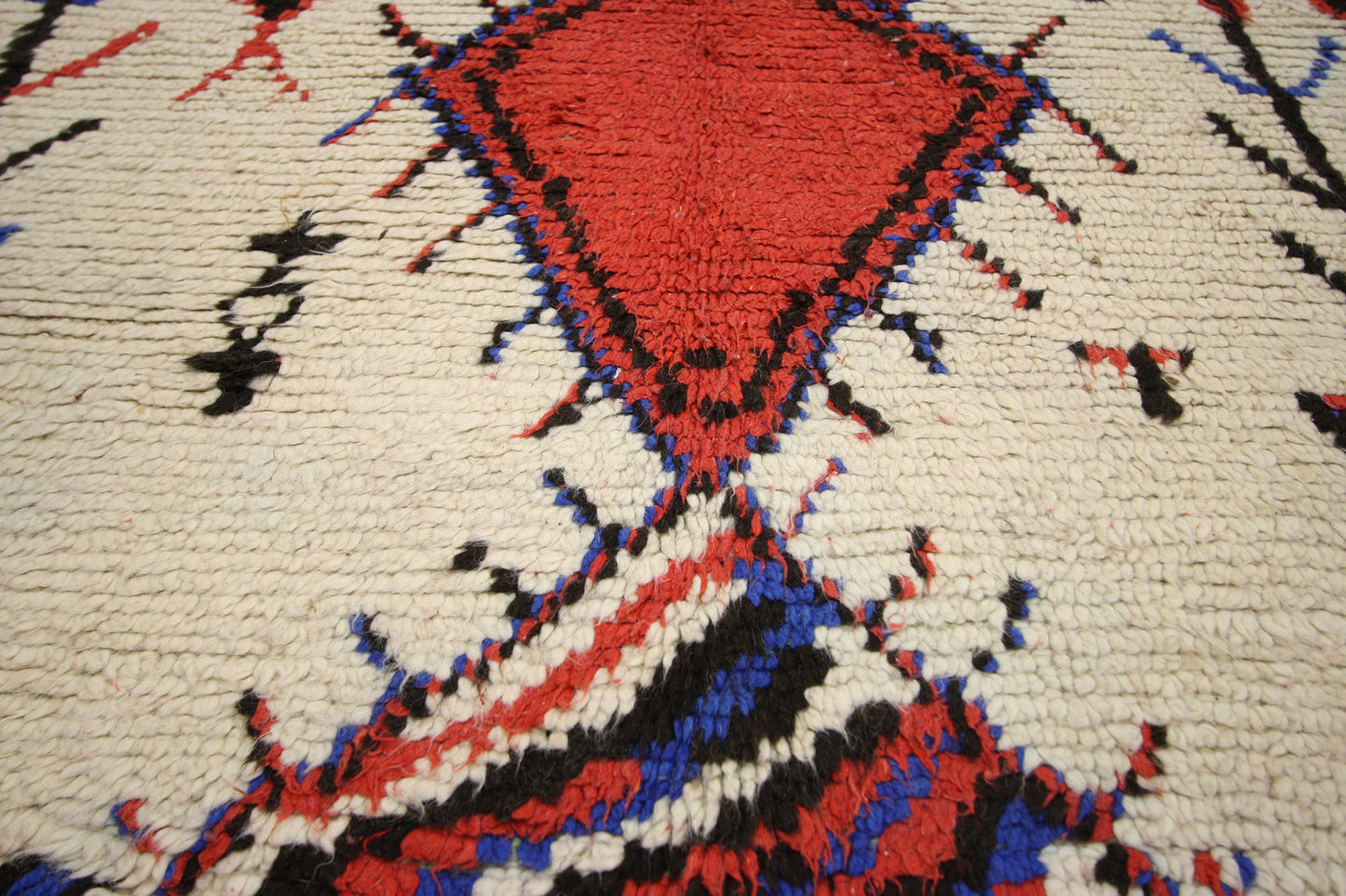 4 x 9 Vintage Moroccan Rug 74817