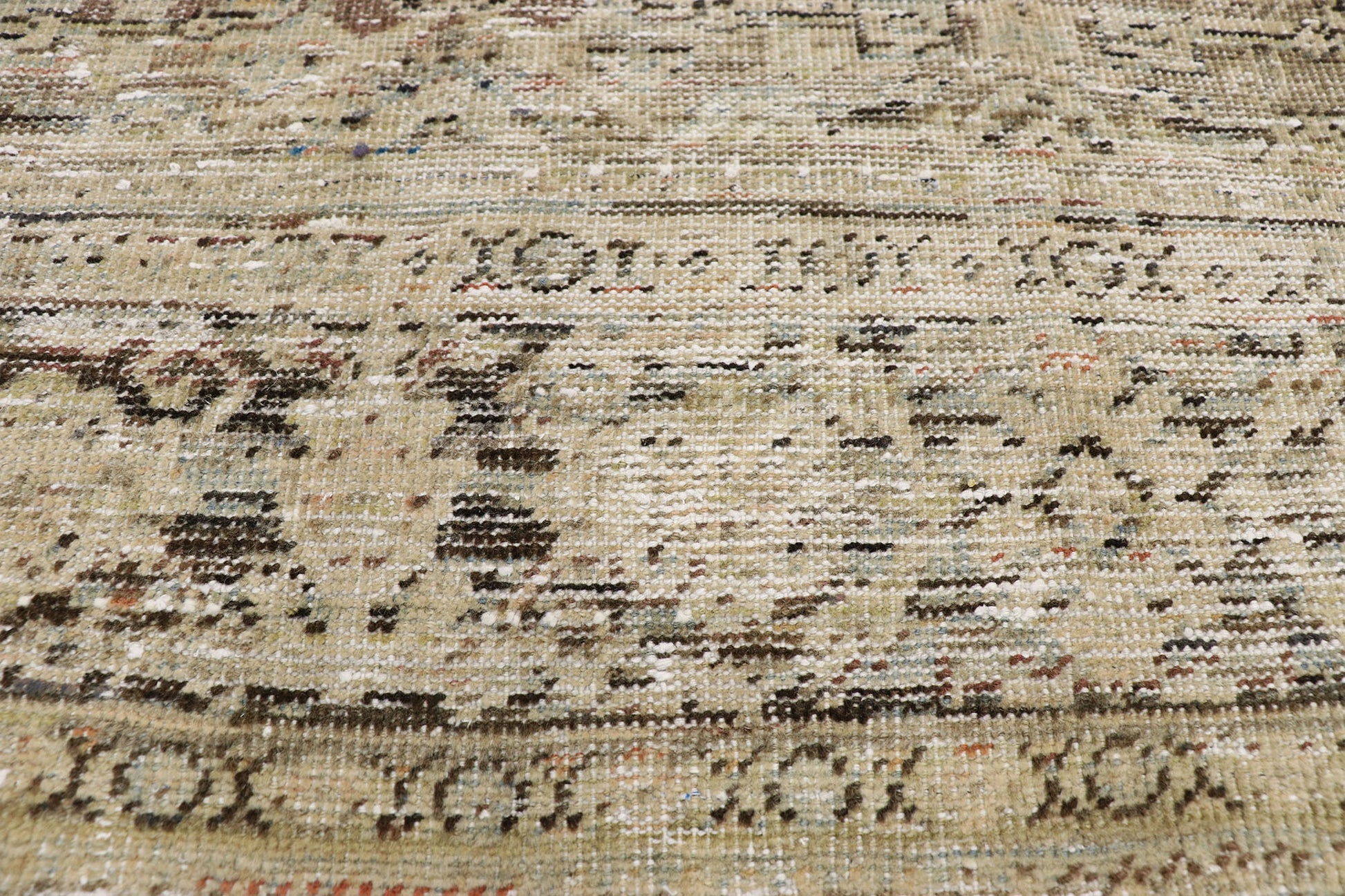 8 x 10 Antique-Worn Persian Mahal Rug 74910