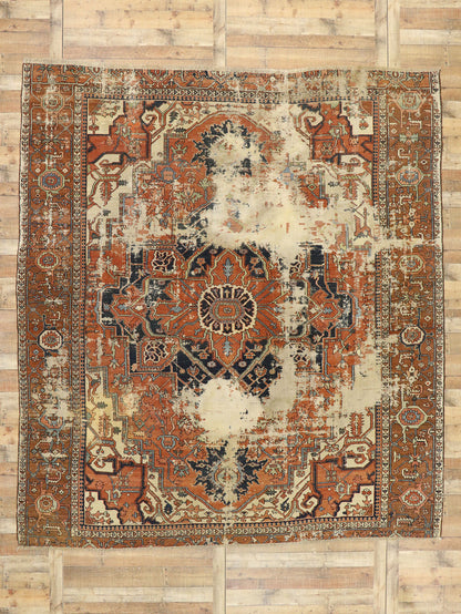 10 x 13 Antique Persian Serapi Rug 74951