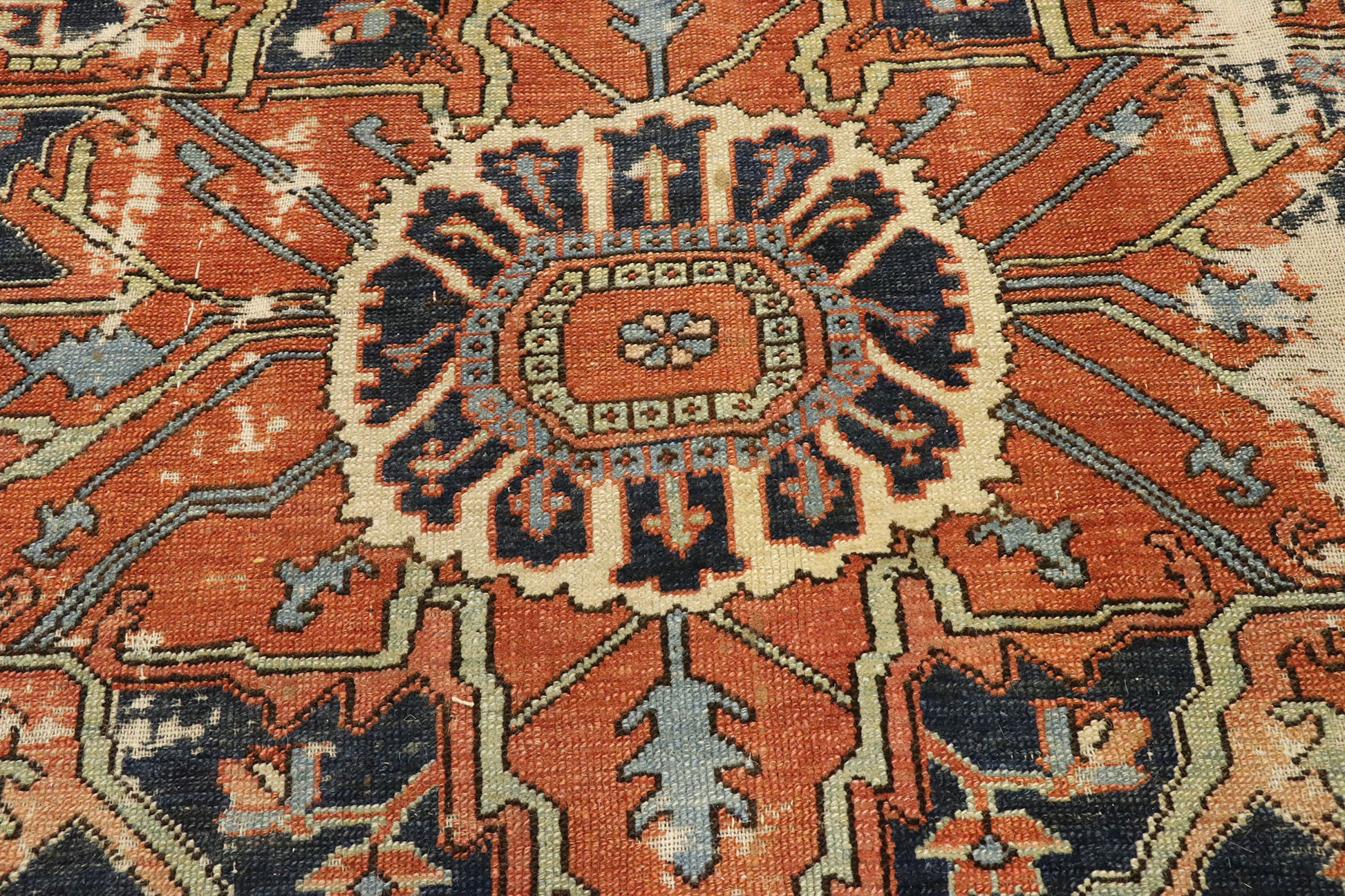 10 x 13 Antique Persian Serapi Rug 74951