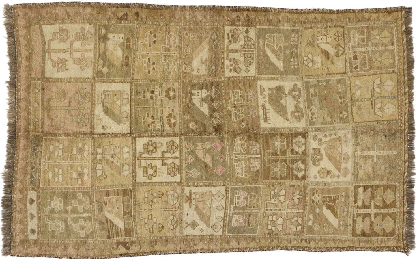 4 x 7 Vintage Persian Shiraz Rug 75057