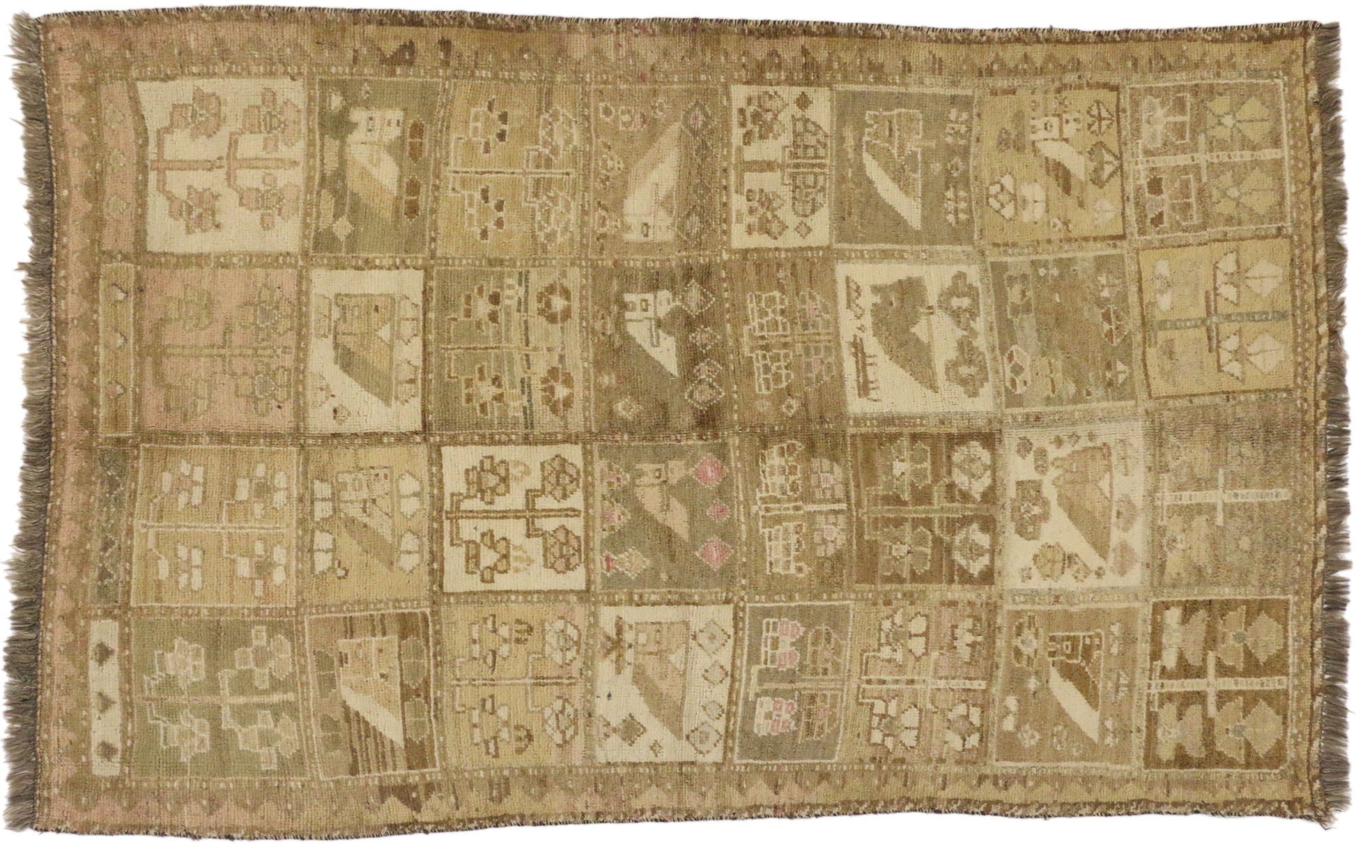 4 x 7 Vintage Persian Shiraz Rug 75057