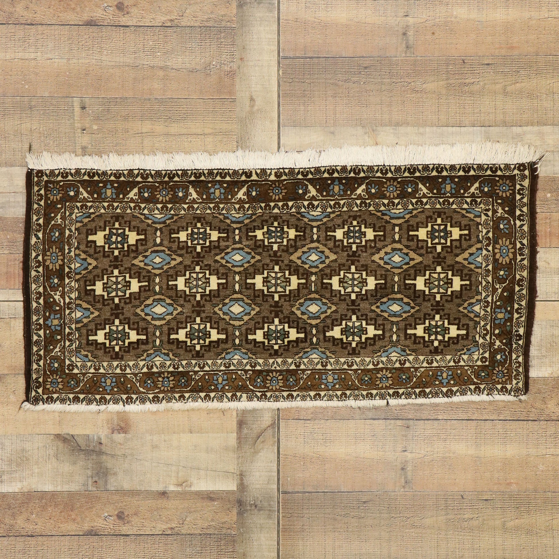 1 x 4 Vintage Persian Mashhad Rug 75166
