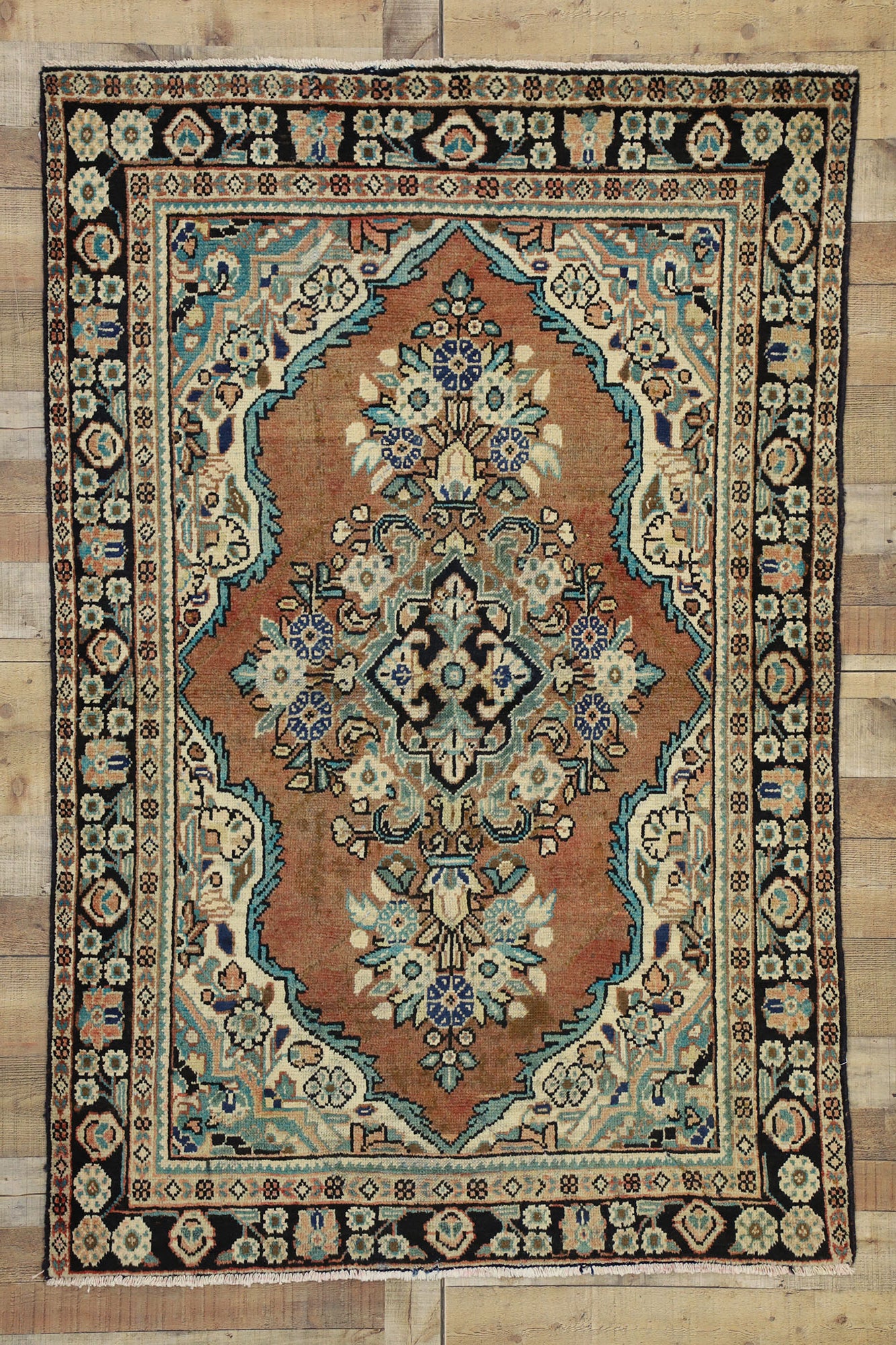 4 x 6 Vintage Persian Mahal Rug 75182