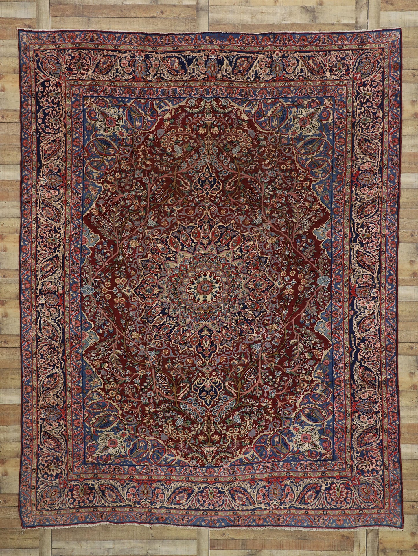 10 x 13 Vintage Yazd Rug 75661