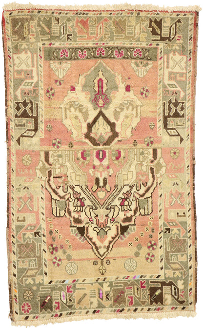 3 x 4 Vintage Persian Bakhtiari Rug 75751