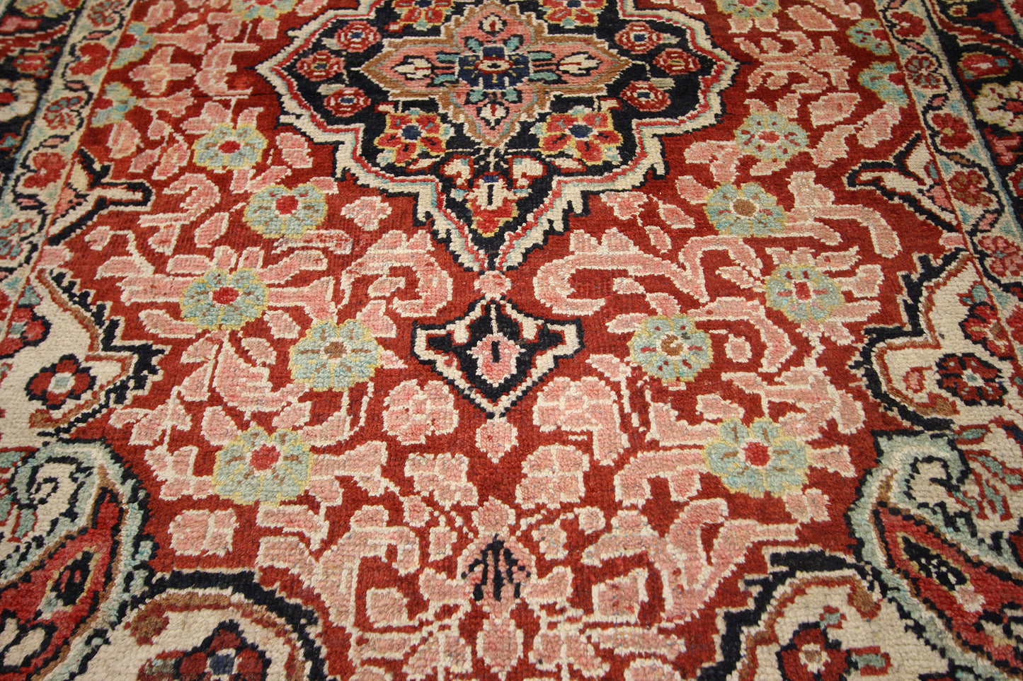 4 x 6 Vintage Persian Mahal Rug 75981