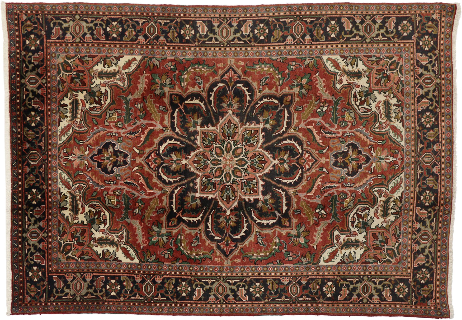 7 x 10 Vintage Heriz Rug 76008