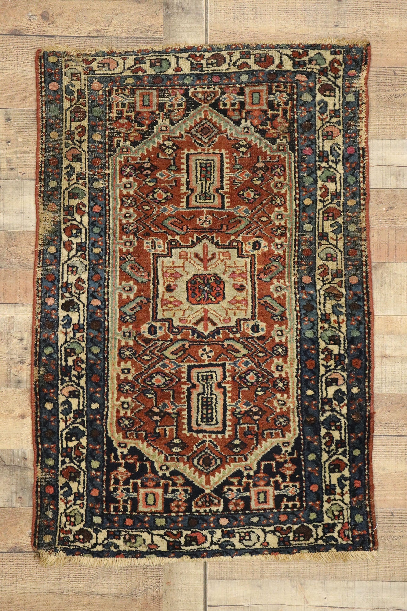 2 x 4 Antique Heriz Rug 76667