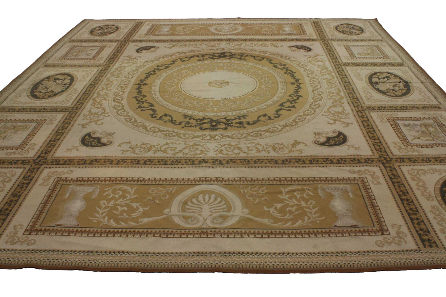 10 x 12 Vintage Aubusson Rug 76775
