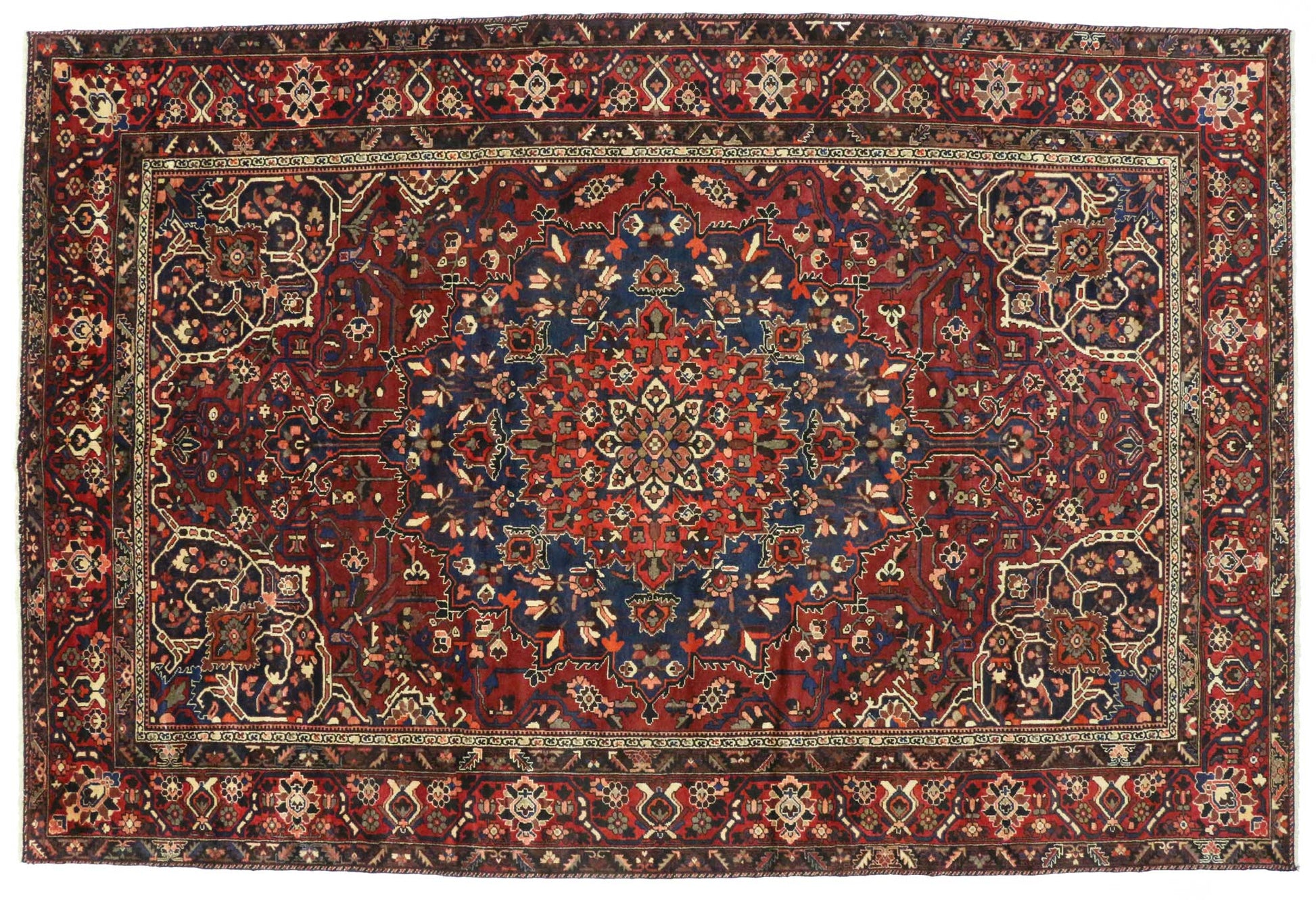 11 x 16 Vintage Persian Bakhtiari Rug 76778