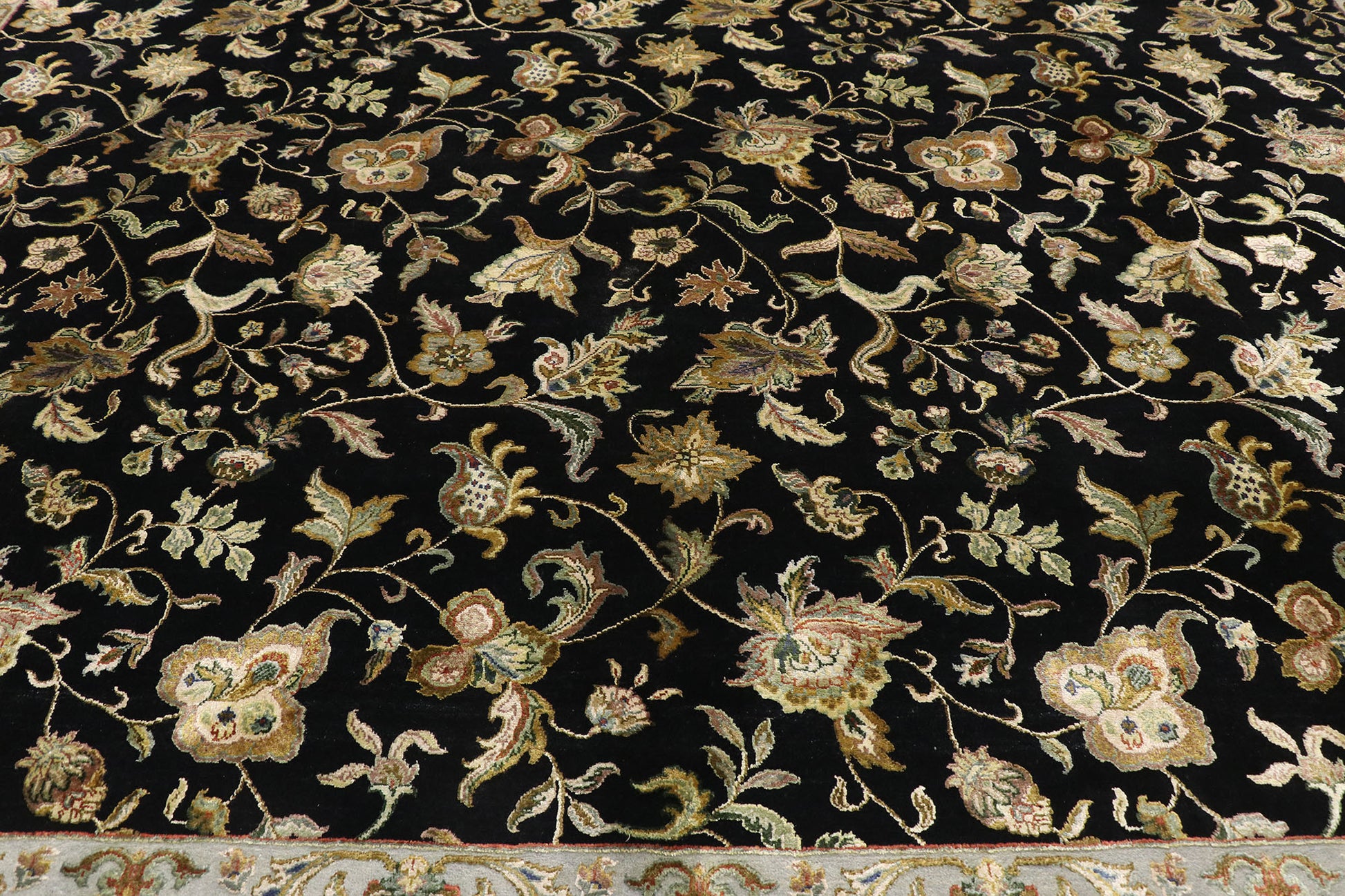 9 x 12 Vintage Floral Indian Rug 76873