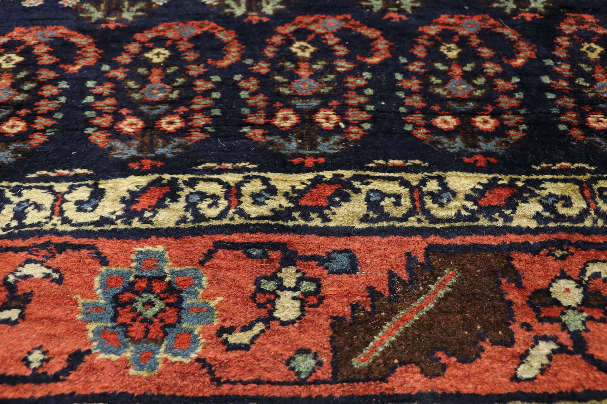 4 x 17 Antique Bijar Rug 76944