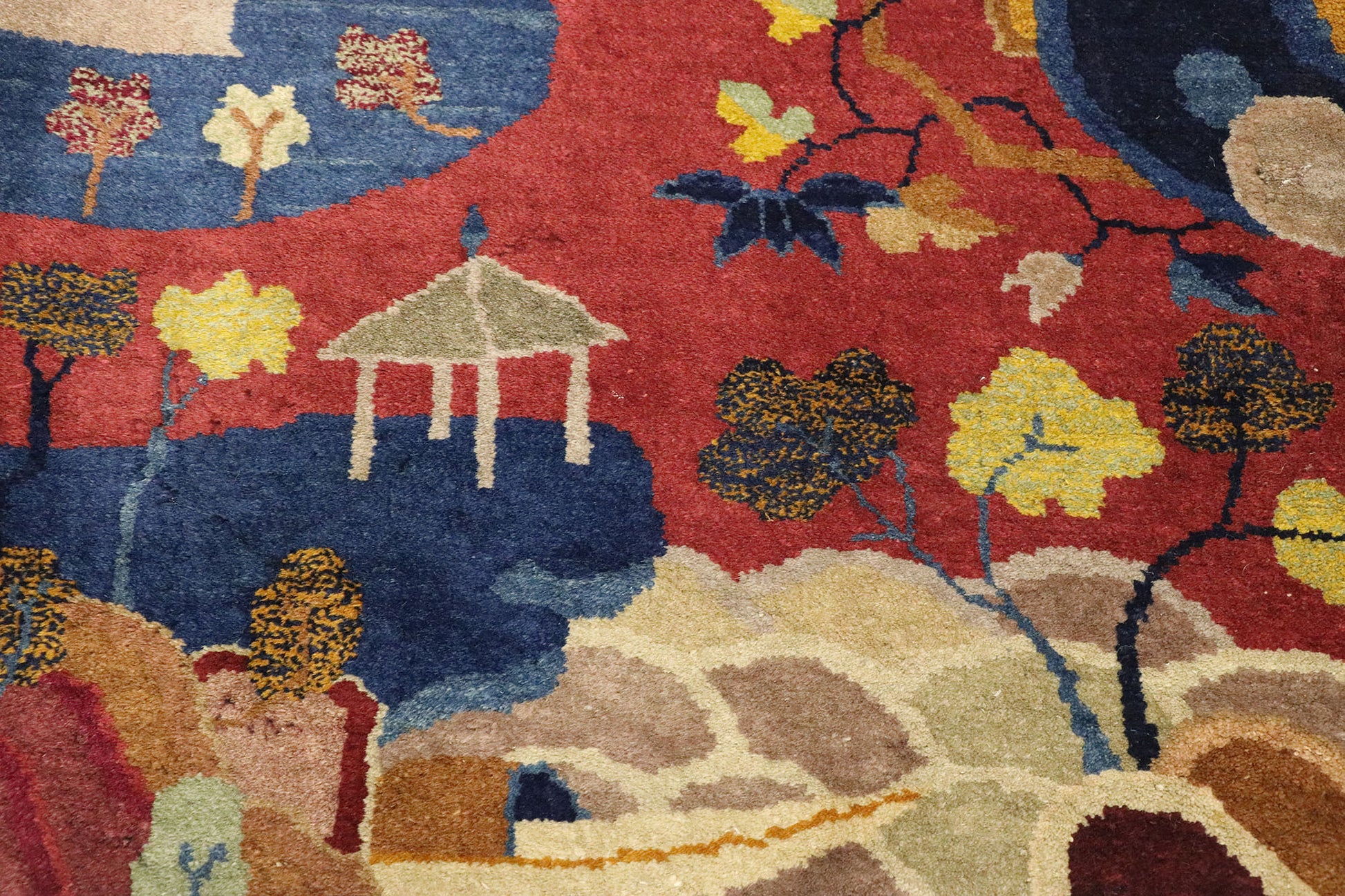 2 x 4 Antique Chinese Art Deco Style Rug 76964