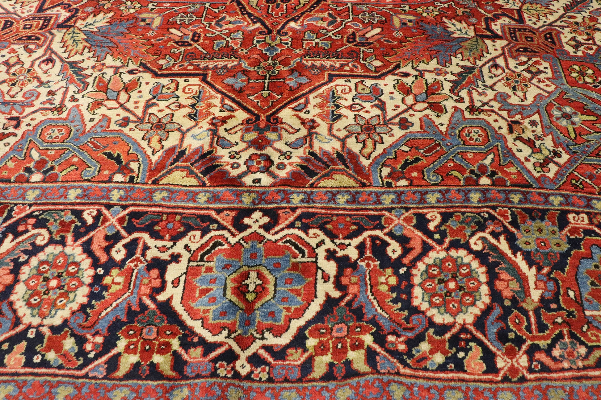 10 x 13 Antique Persian Heriz Rug 77040