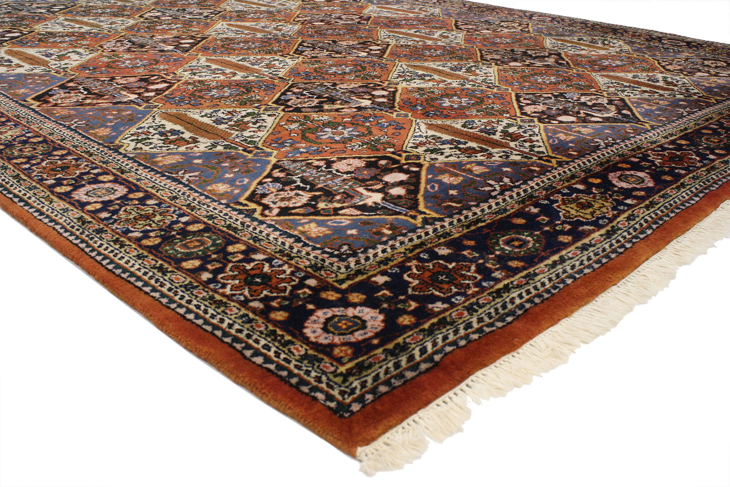 10 x 13 Vintage Persian Bakhtiari Rug 77086