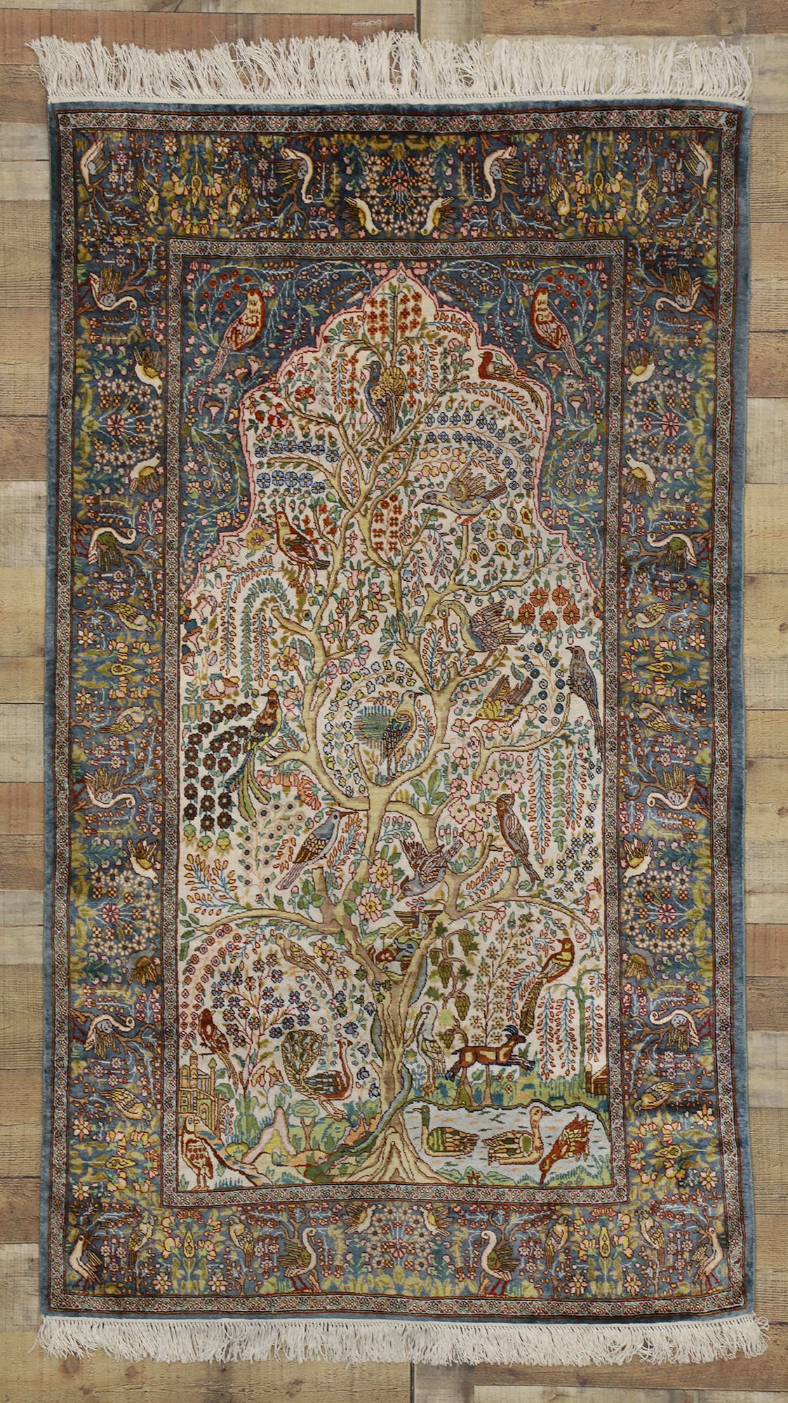 4 x 6 Vintage Turkish Silk Hereke Prayer Rug 77259