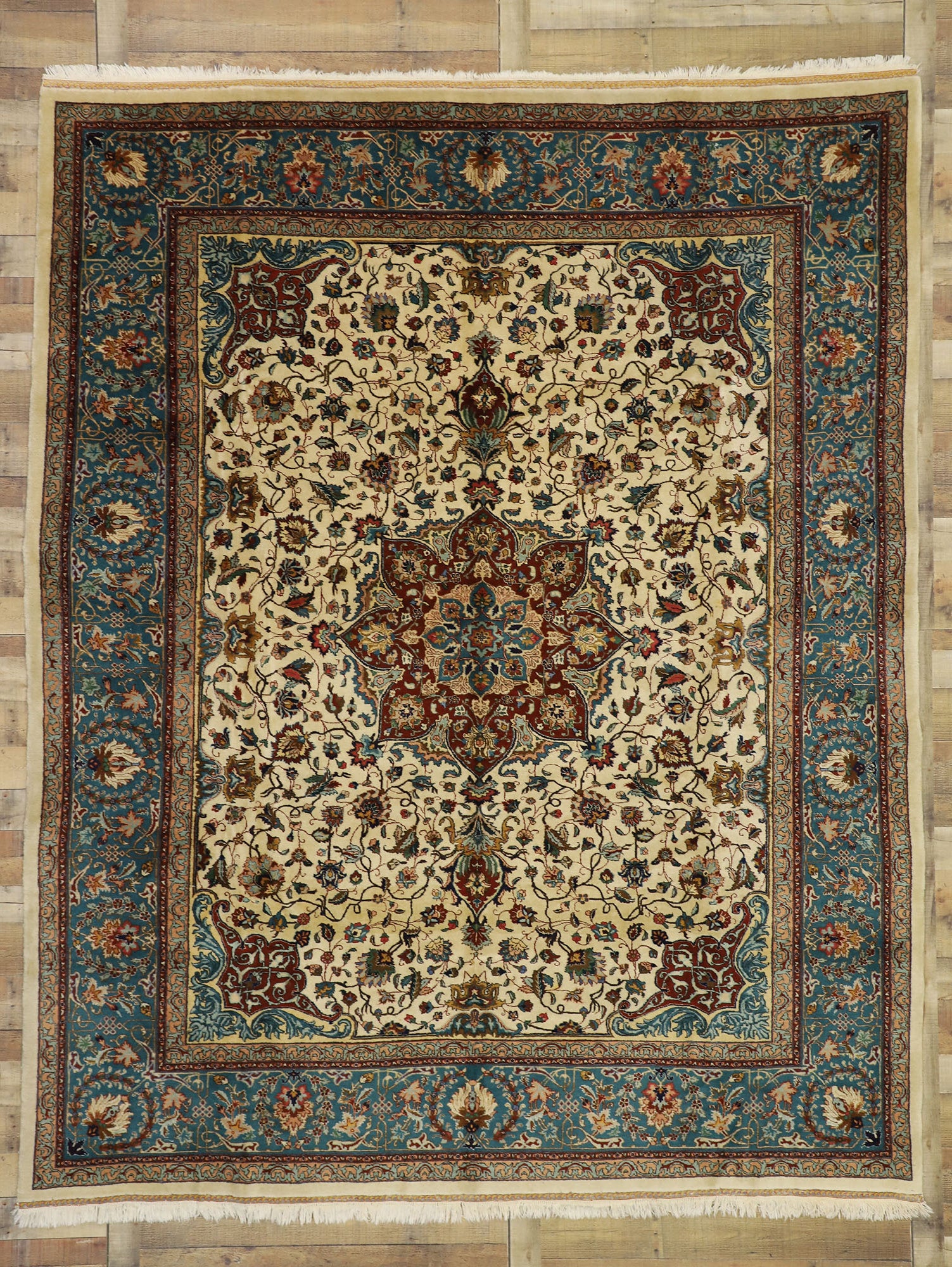 9 x 11 Vintage Persian Tabriz Rug 77352
