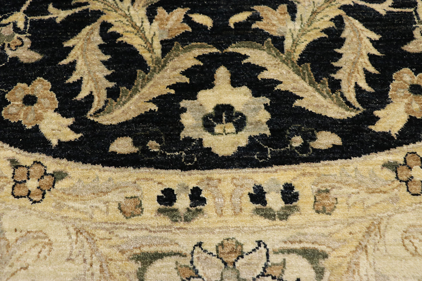 9 x 9 Vintage Indian Round Area Rug 77361