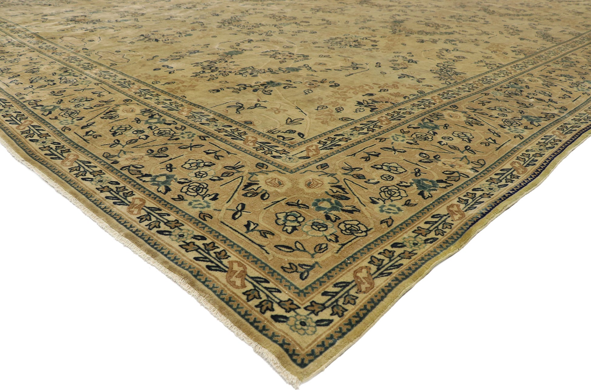 13 x 19 Antique-Worn Indian Mogul Rug 77431