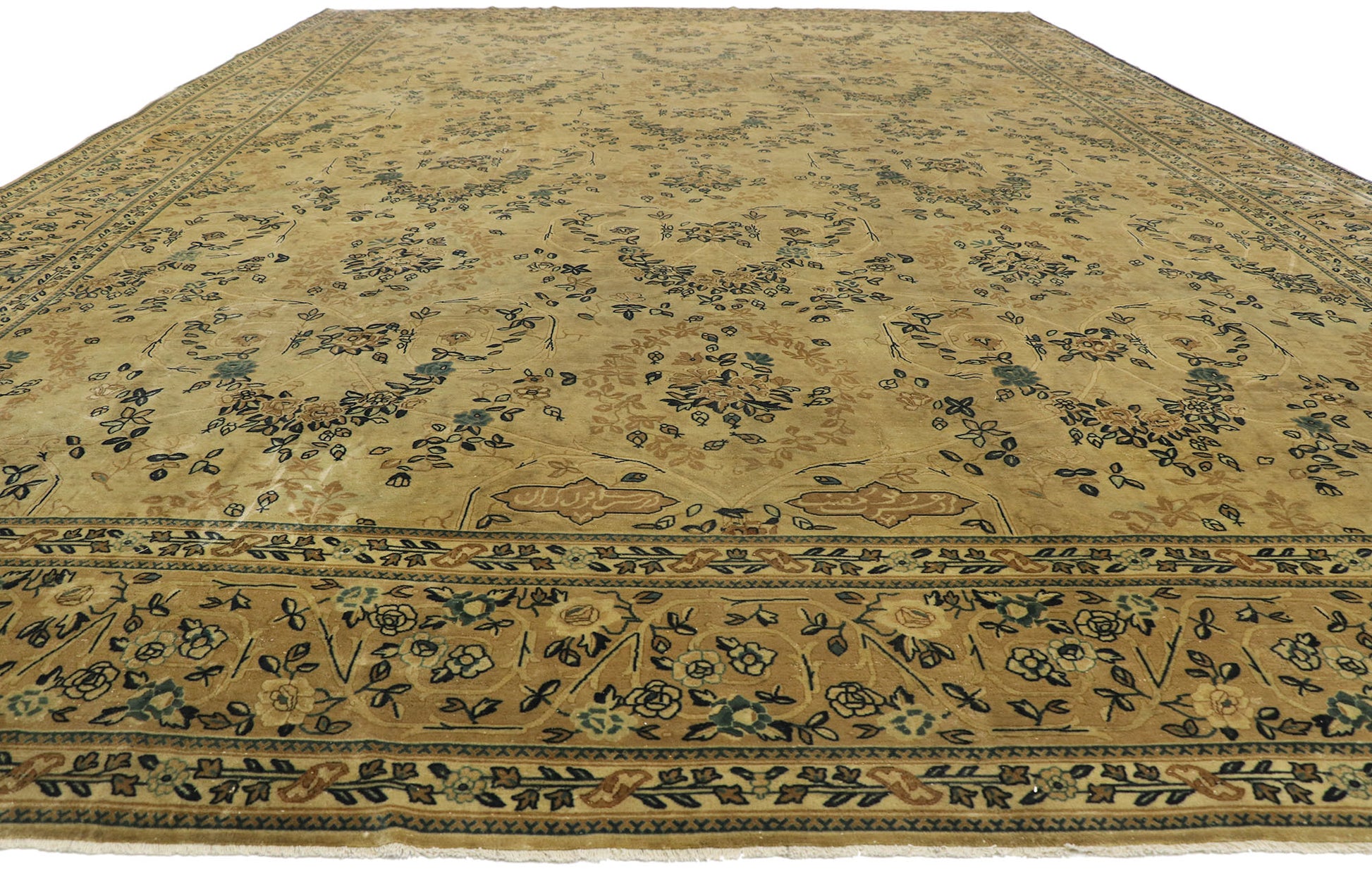13 x 19 Antique-Worn Indian Mogul Rug 77431