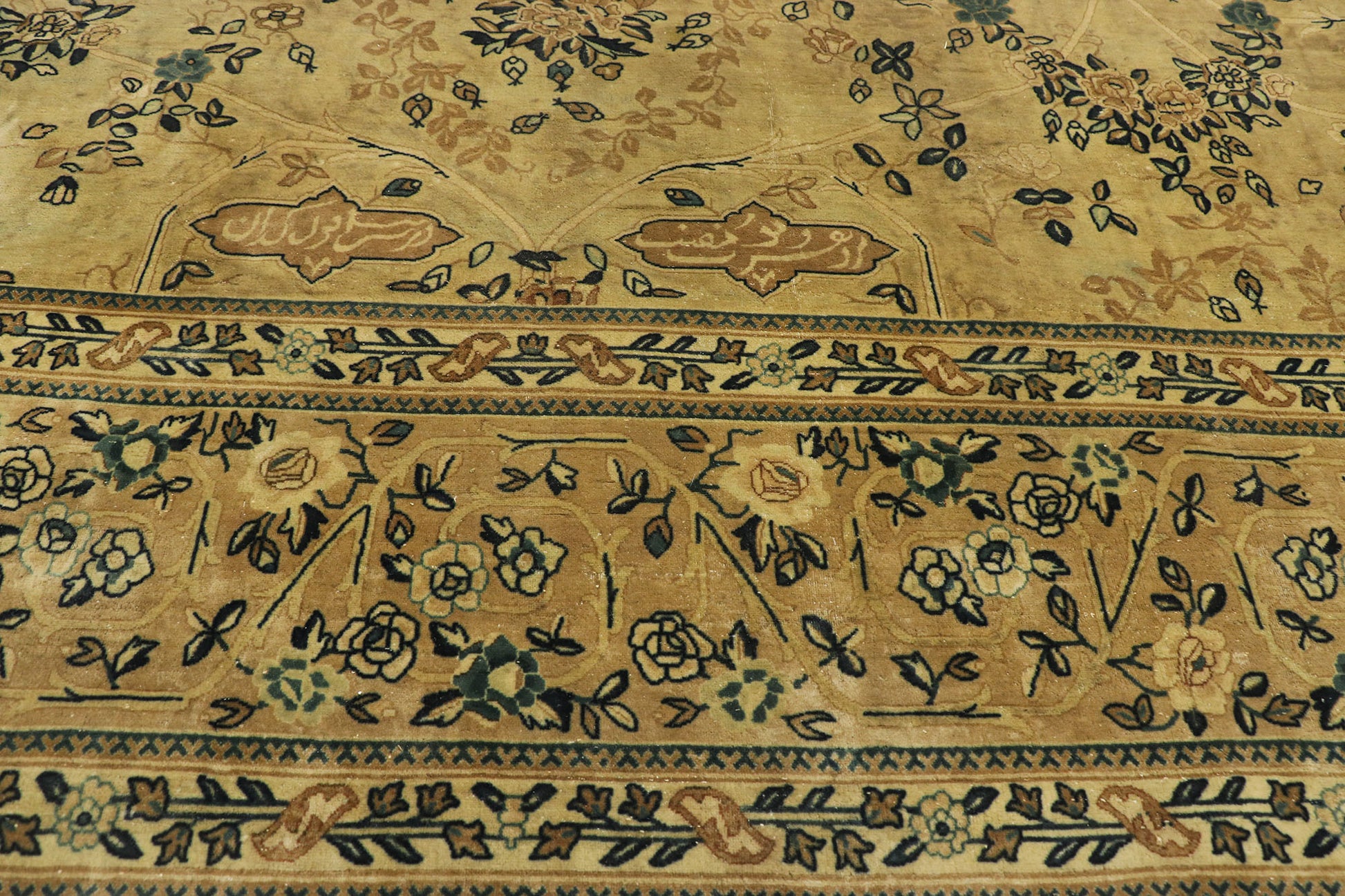 13 x 19 Antique-Worn Indian Mogul Rug 77431