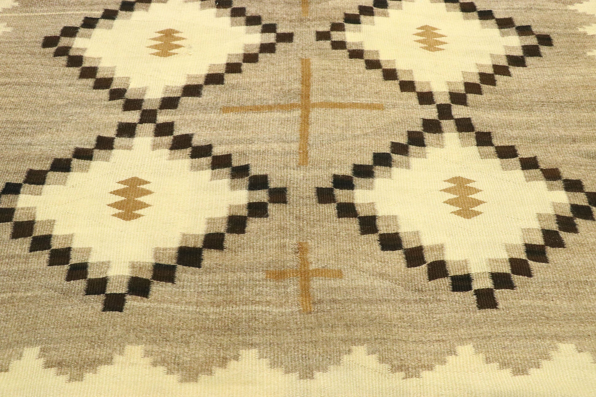 5 x 8 Antique Crystal Navajo Rug 77459