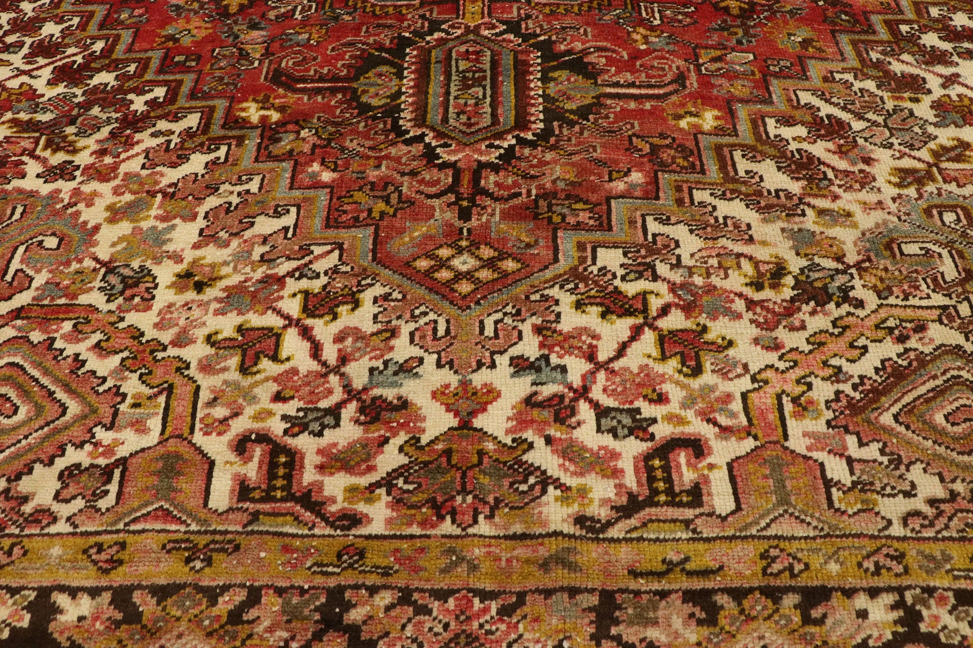 9 x 13 Antique Persian Heriz Rug 77483