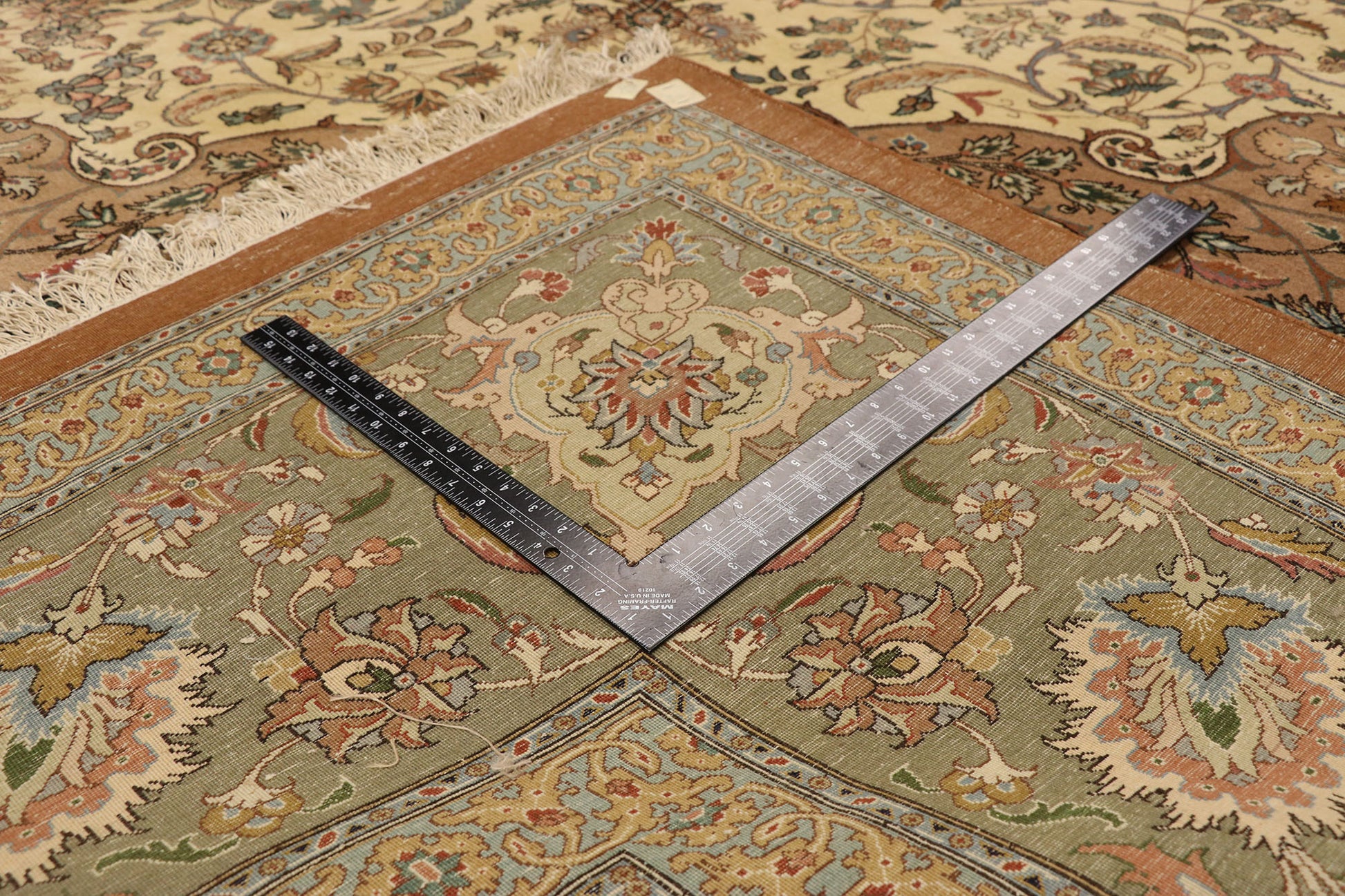 13 x 20 Vintage Persian Tabriz Rug 77499