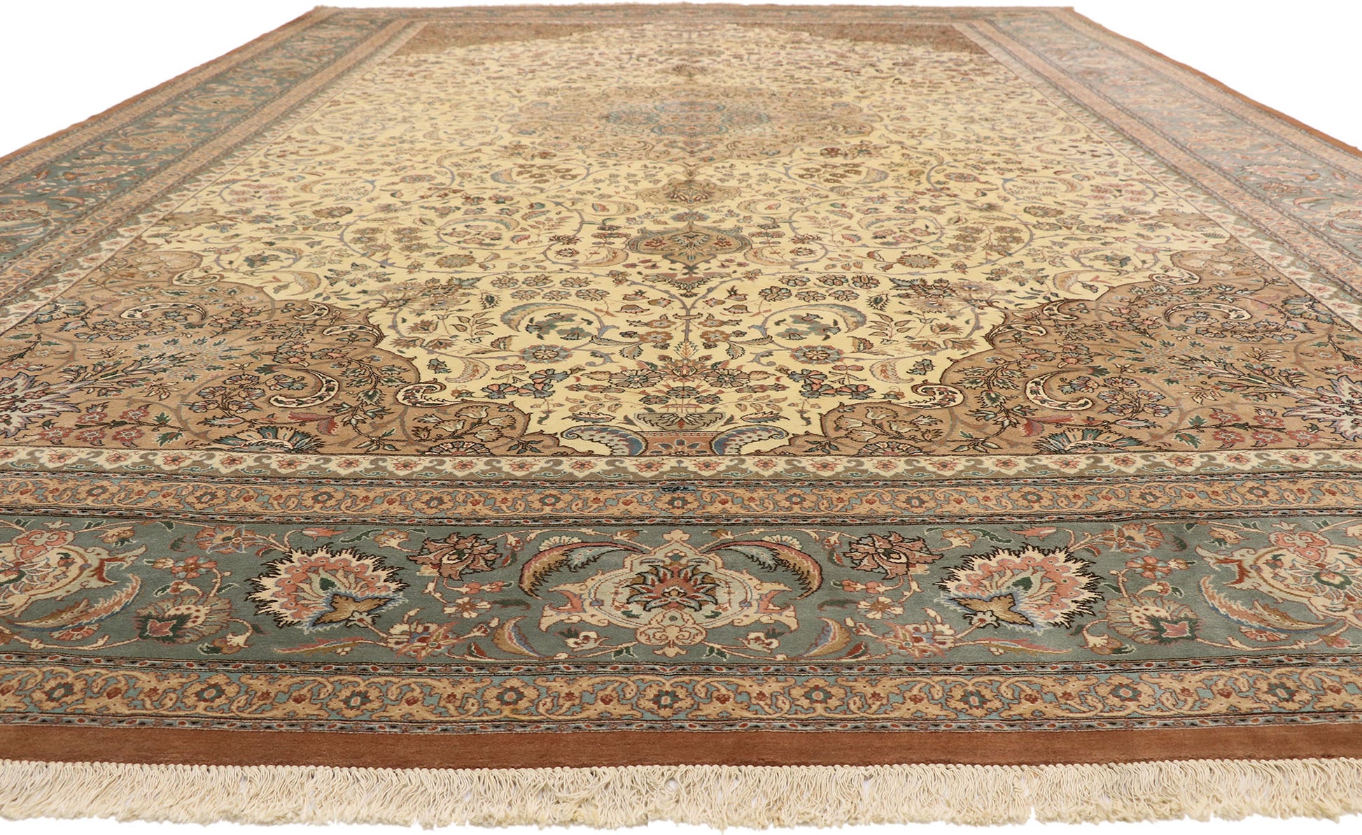 13 x 20 Vintage Persian Tabriz Rug 77499