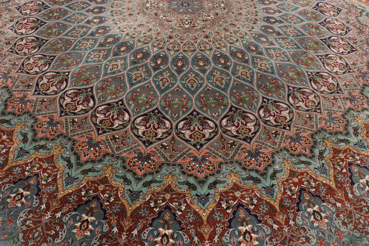 10 x 10 Vintage Persian Tabriz Round Rug 77558