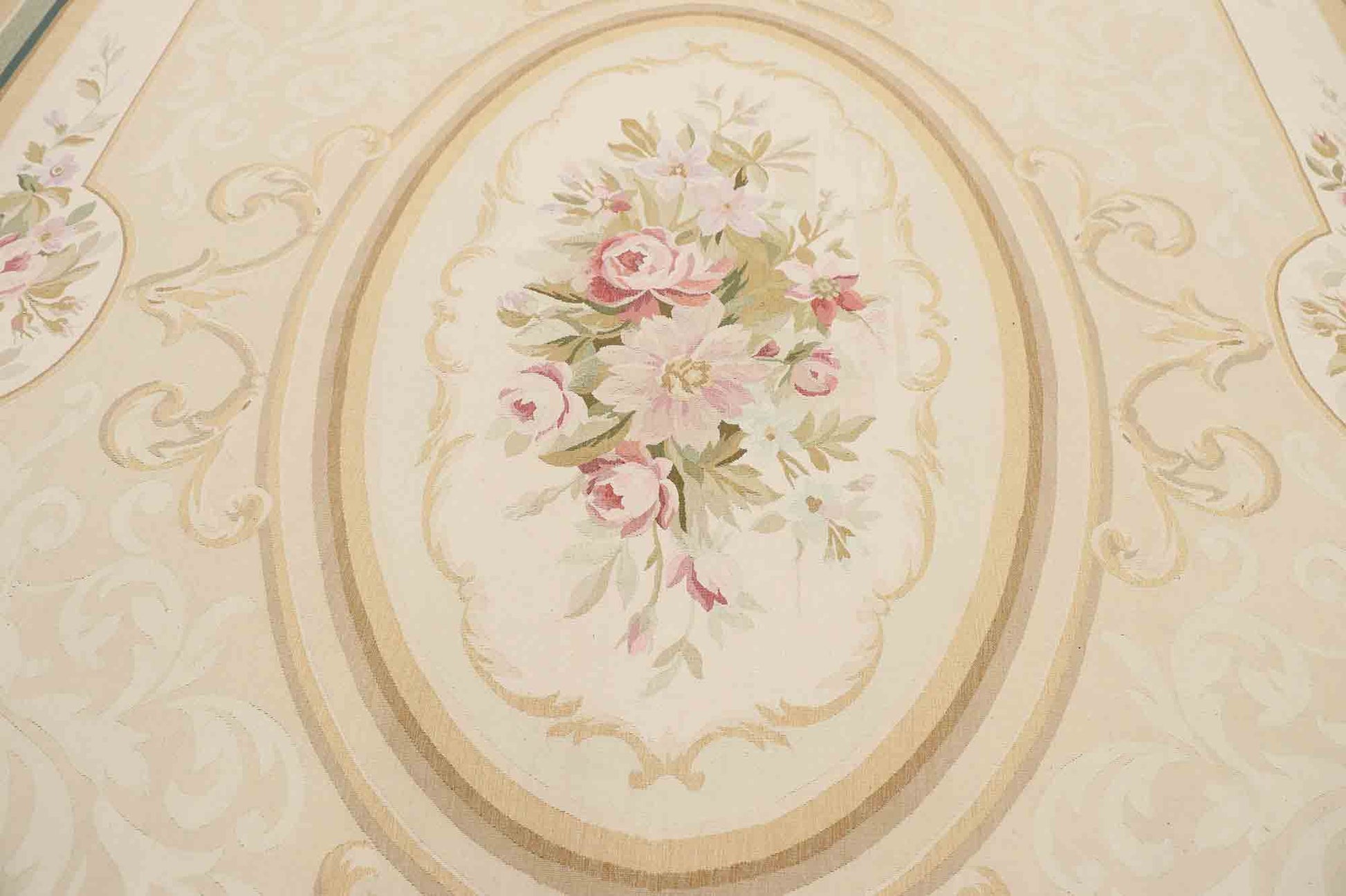 10 x 14 Vintage French Aubusson Rug 77610