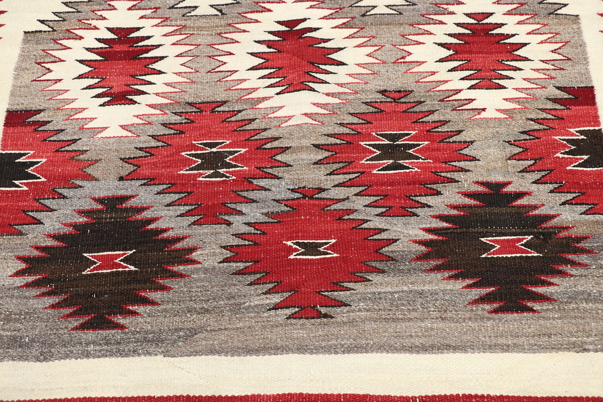 3 x 4 Vintage Eye Dazzler Navajo Rug 77765