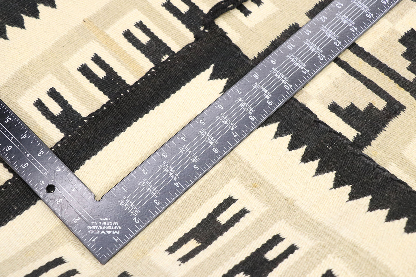 2 x 3 Vintage Eye Dazzler Navajo Rug 77776