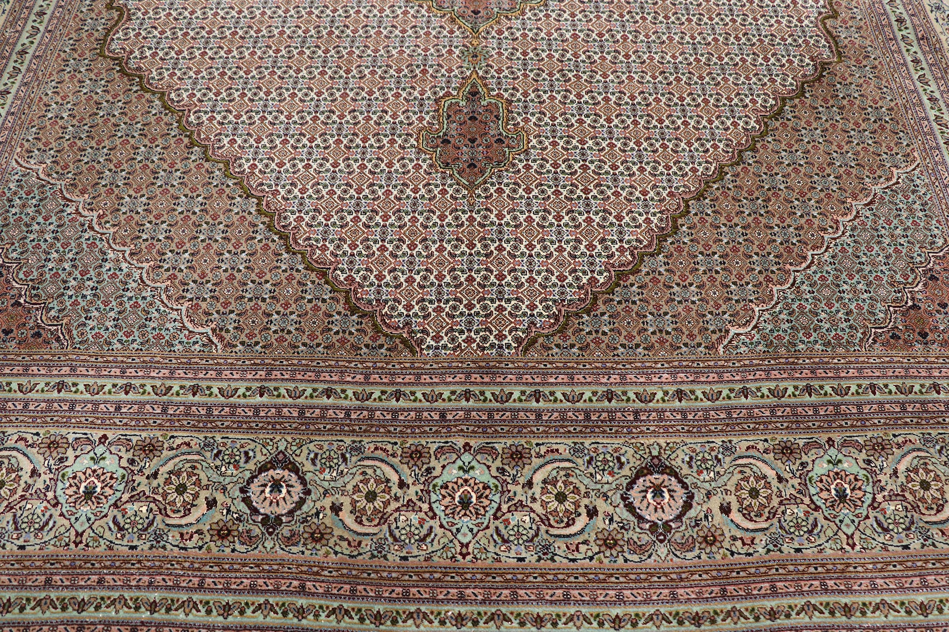 8 x 11 Vintage Persian Mahi Tabriz Rug 77791