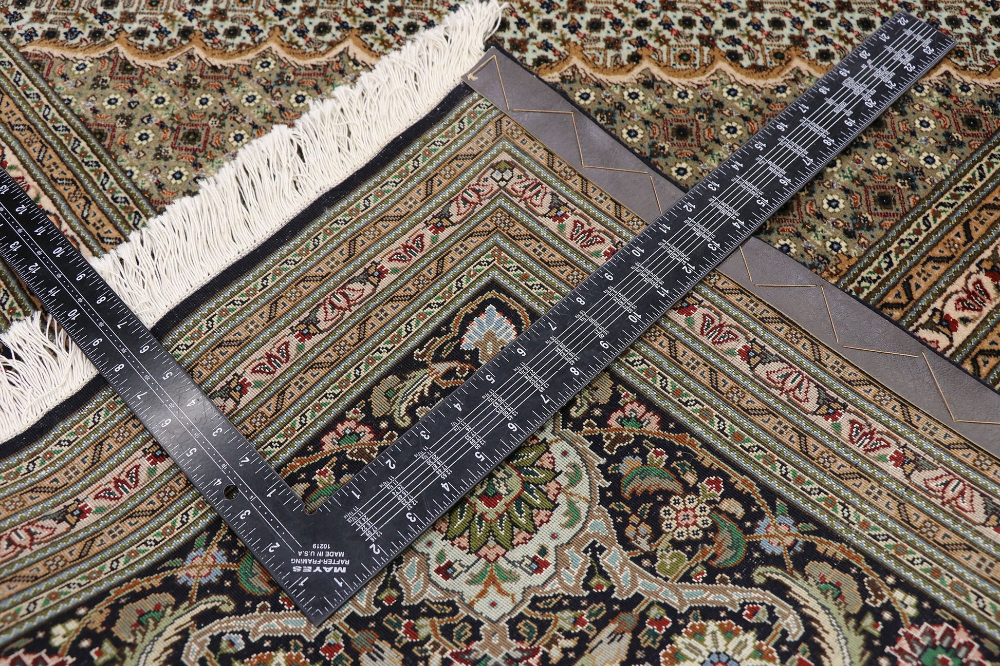 10 x 13 Vintage Persian Mahi Tabriz Rug 77793