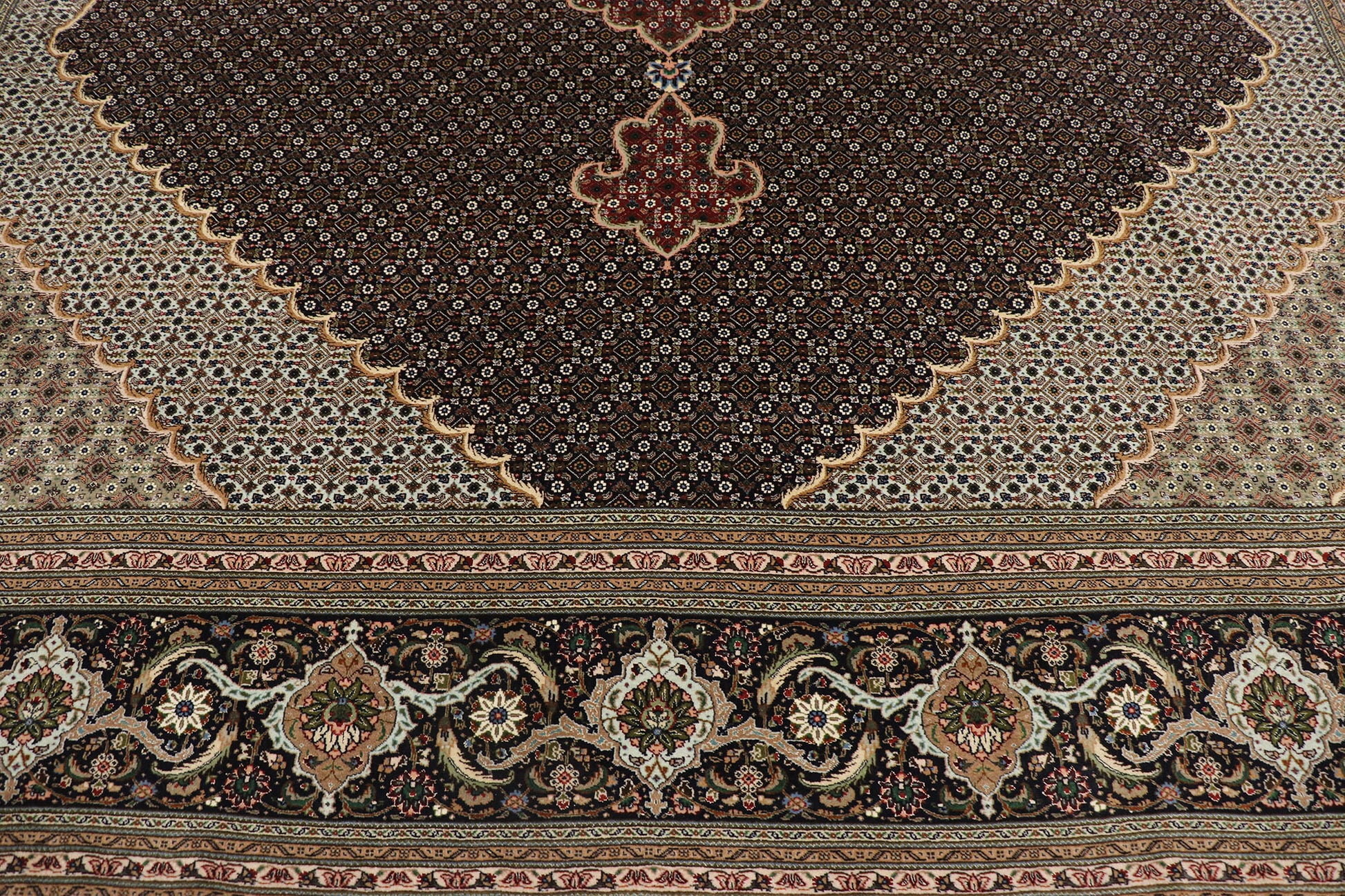 10 x 13 Vintage Persian Mahi Tabriz Rug 77793