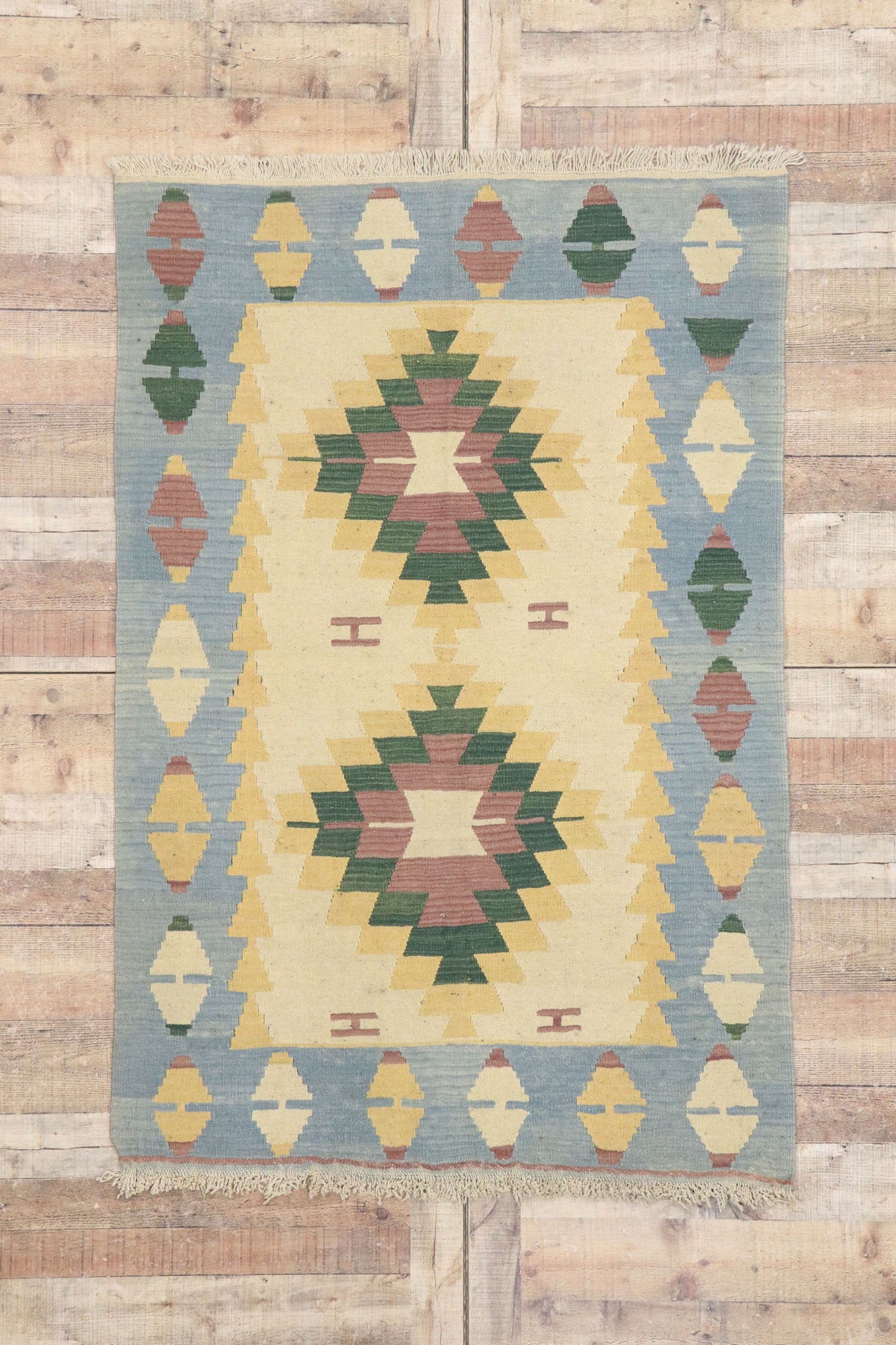 4 x 6 Vintage Persian Shiraz Kilim Rug 77810