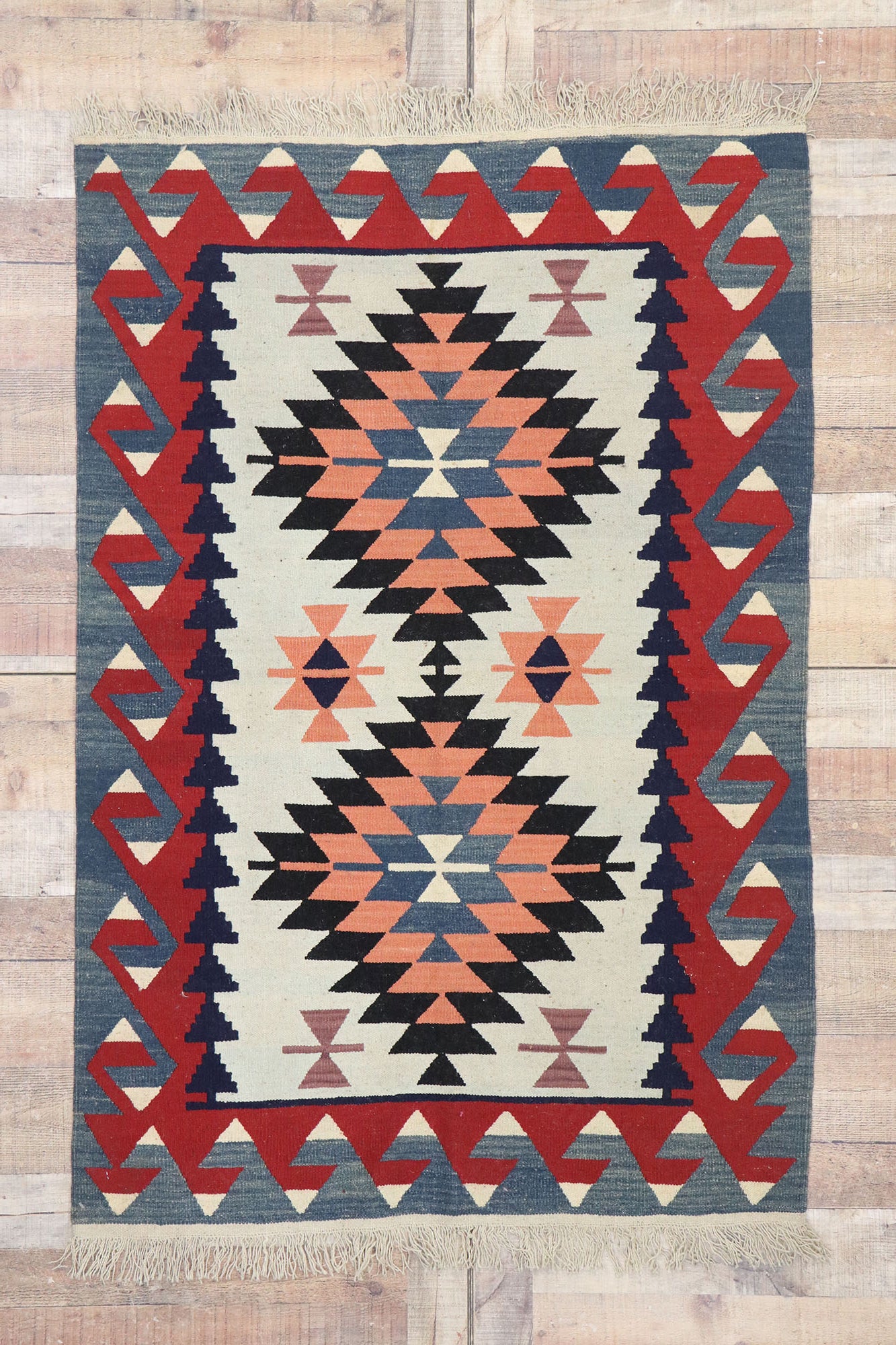 4 x 6 Vintage Persian Shiraz Kilim Rug 77827