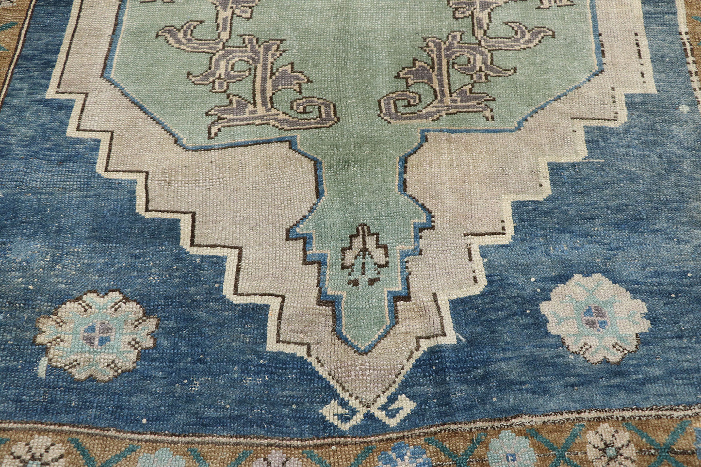 5 x 8 Vintage Turkish Oushak Rug 77927