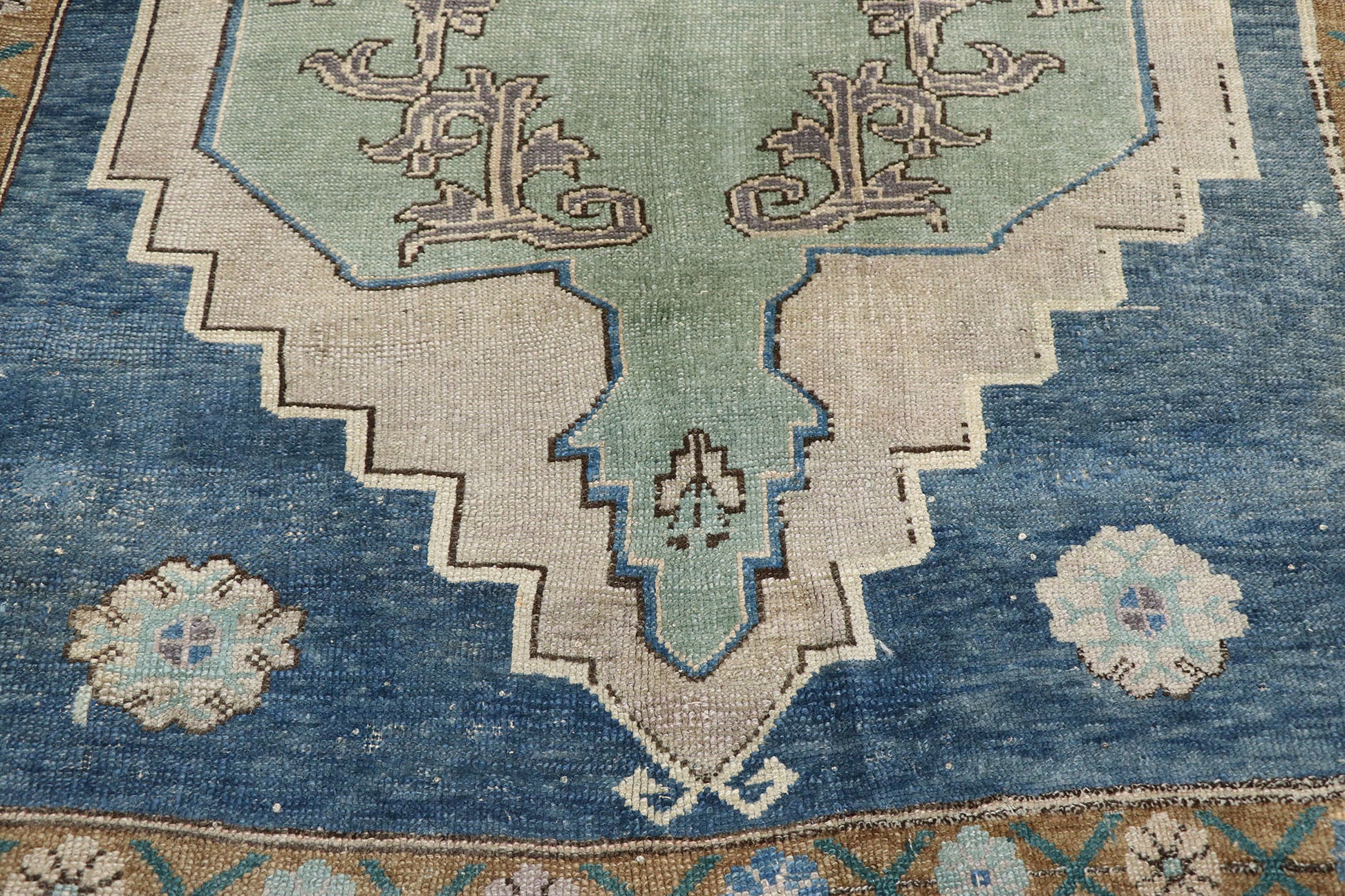5 x 8 Vintage Turkish Oushak Rug 77927