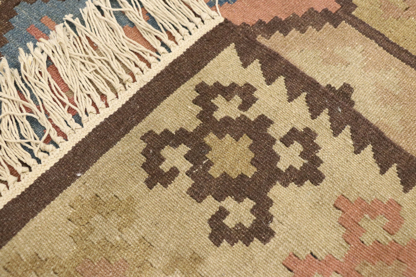 4 x 6 Vintage Persian Shiraz Kilim Rug 77970